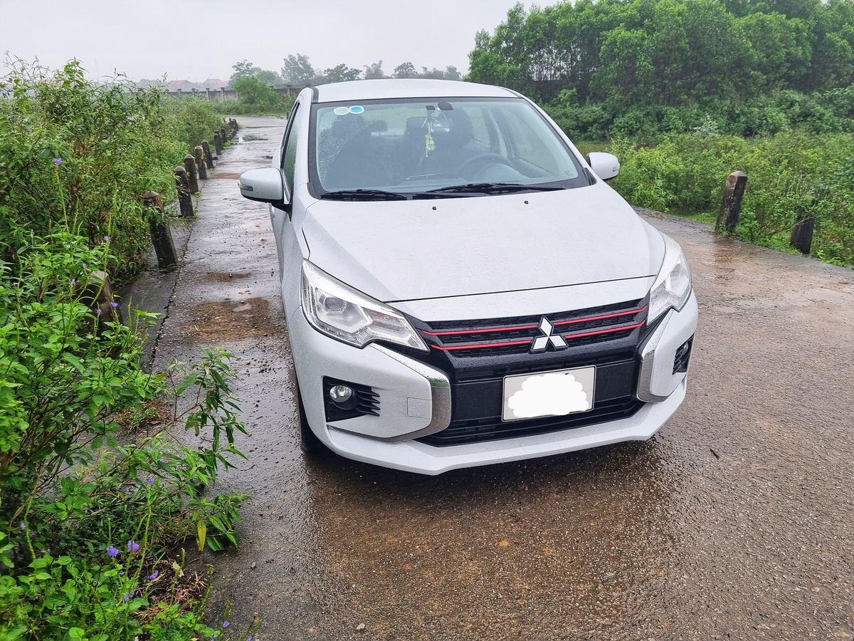 Review Mitsubishi Attrage CVT Premium