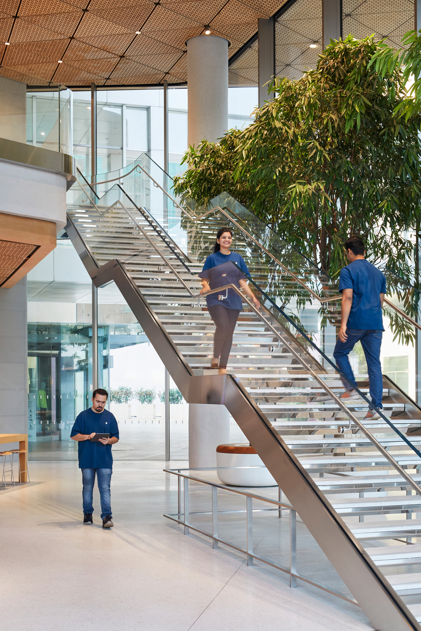 Apple-BKC-Mumbai-India-media-preview-stainless-steel-staircase 2.jpeg