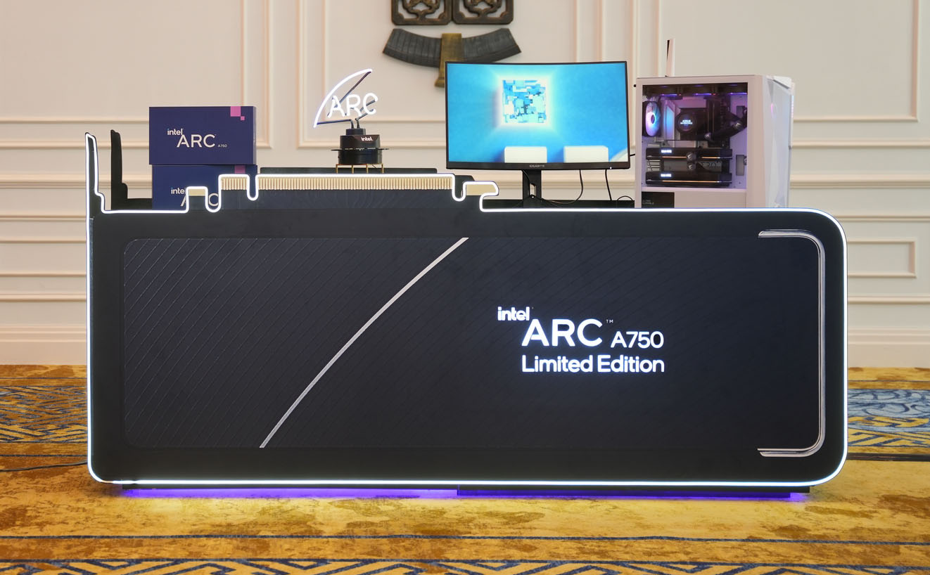 Intel Arc A750 Limited Edition bán chính thức ở Việt Nam, giá 7,499,000 đồng