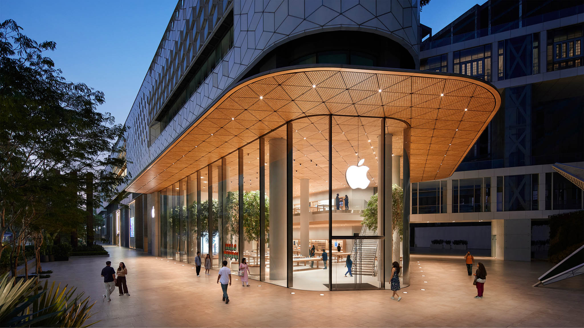 here-s-a-first-look-of-the-apple-store-that-opens-in-mumbai-tomorrow