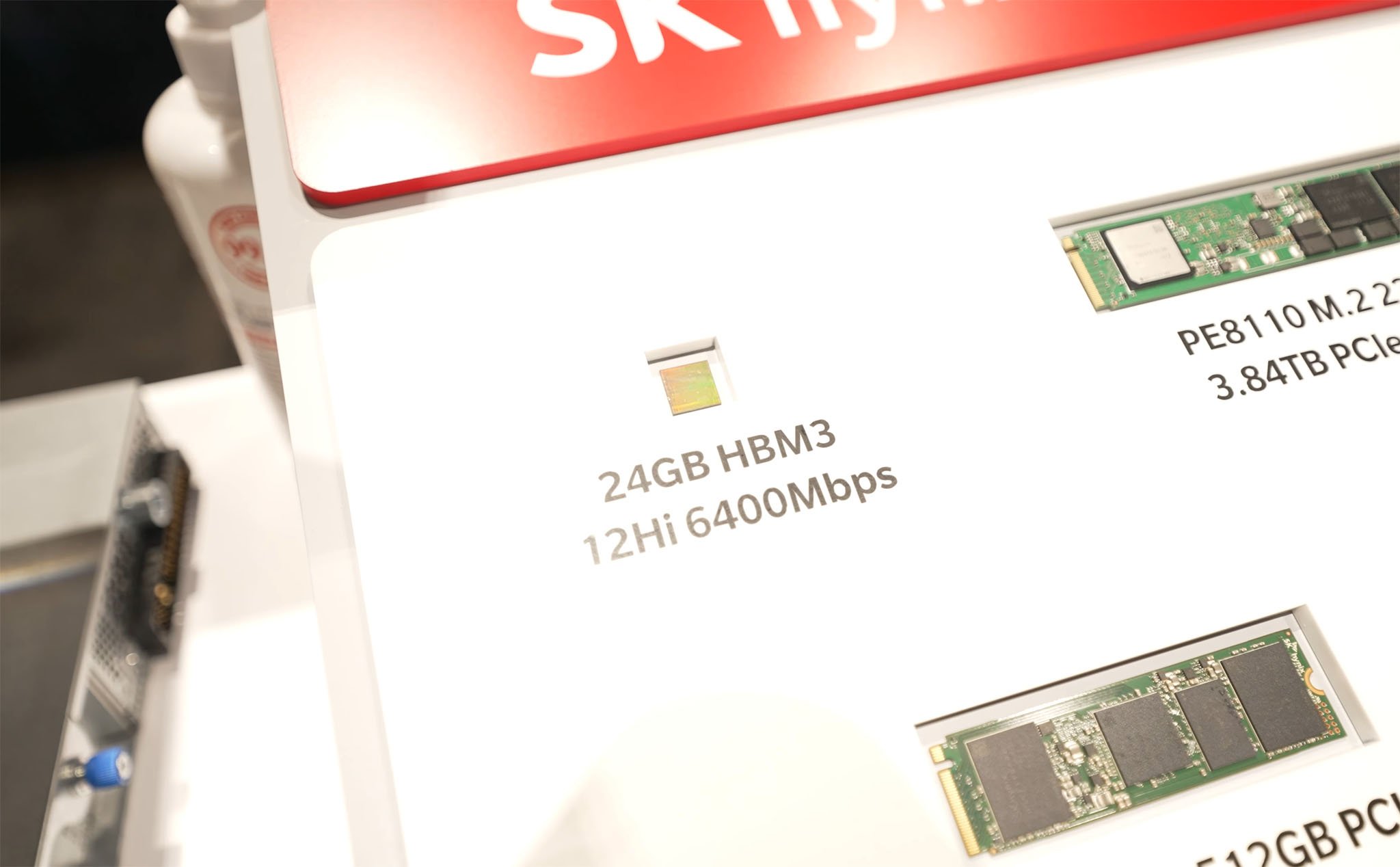 SK hynix phát triển thành công chip nhớ HBM3 12 lớp đầu tiên