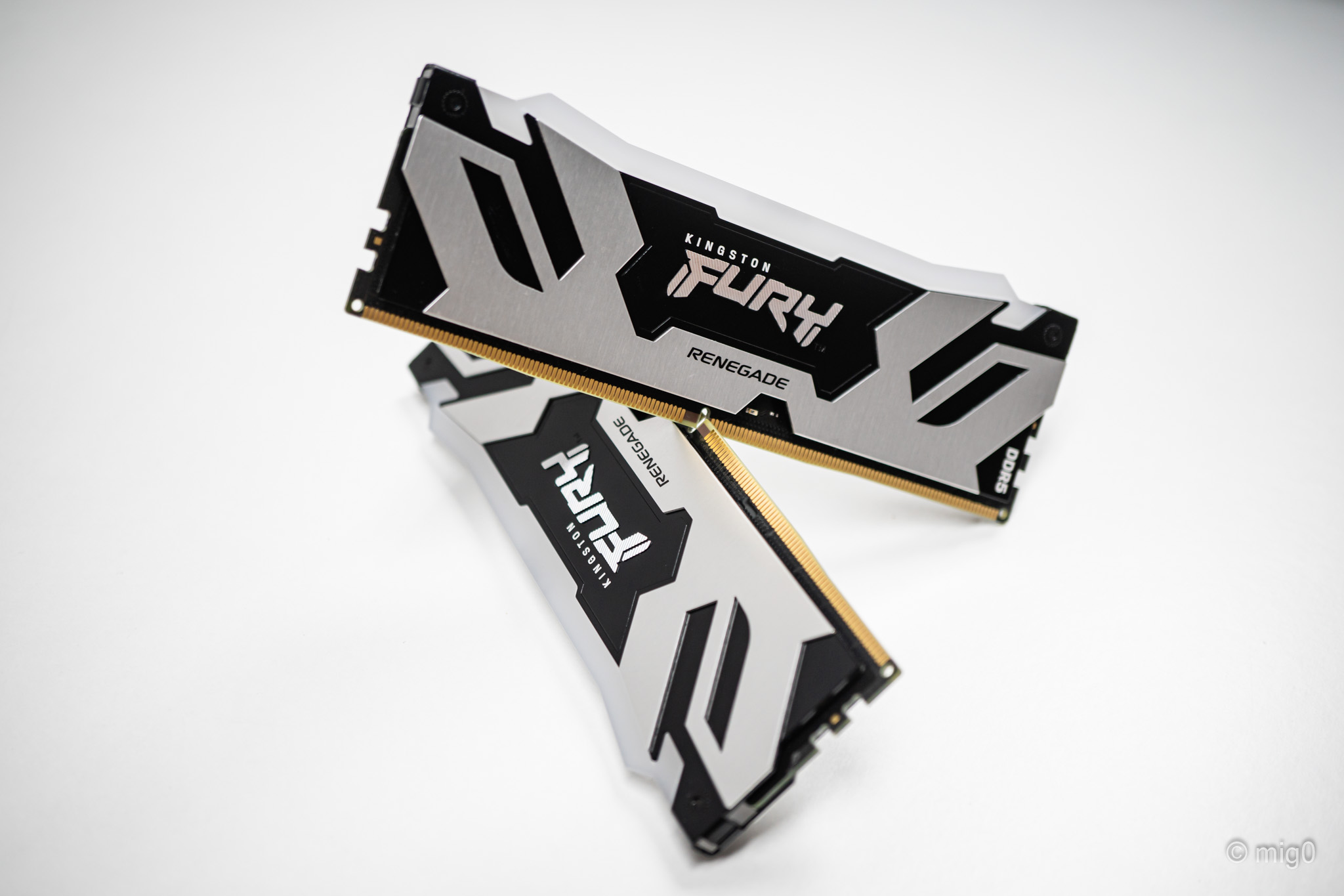 tren-tay-kingston-fury-renegade-ddr5-6400-32-gb-tinhte-10.jpg