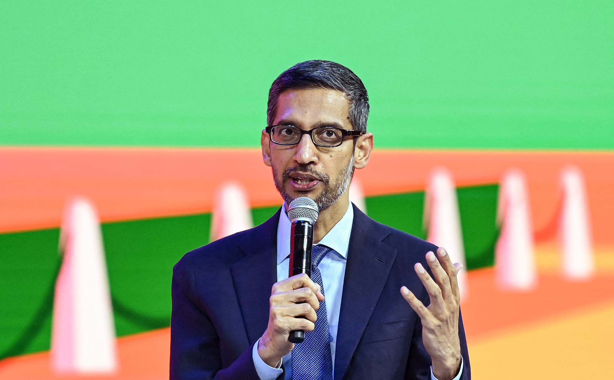 Nhân viên Google phàn nàn vì lương của CEO Sundar Pichai quá cao