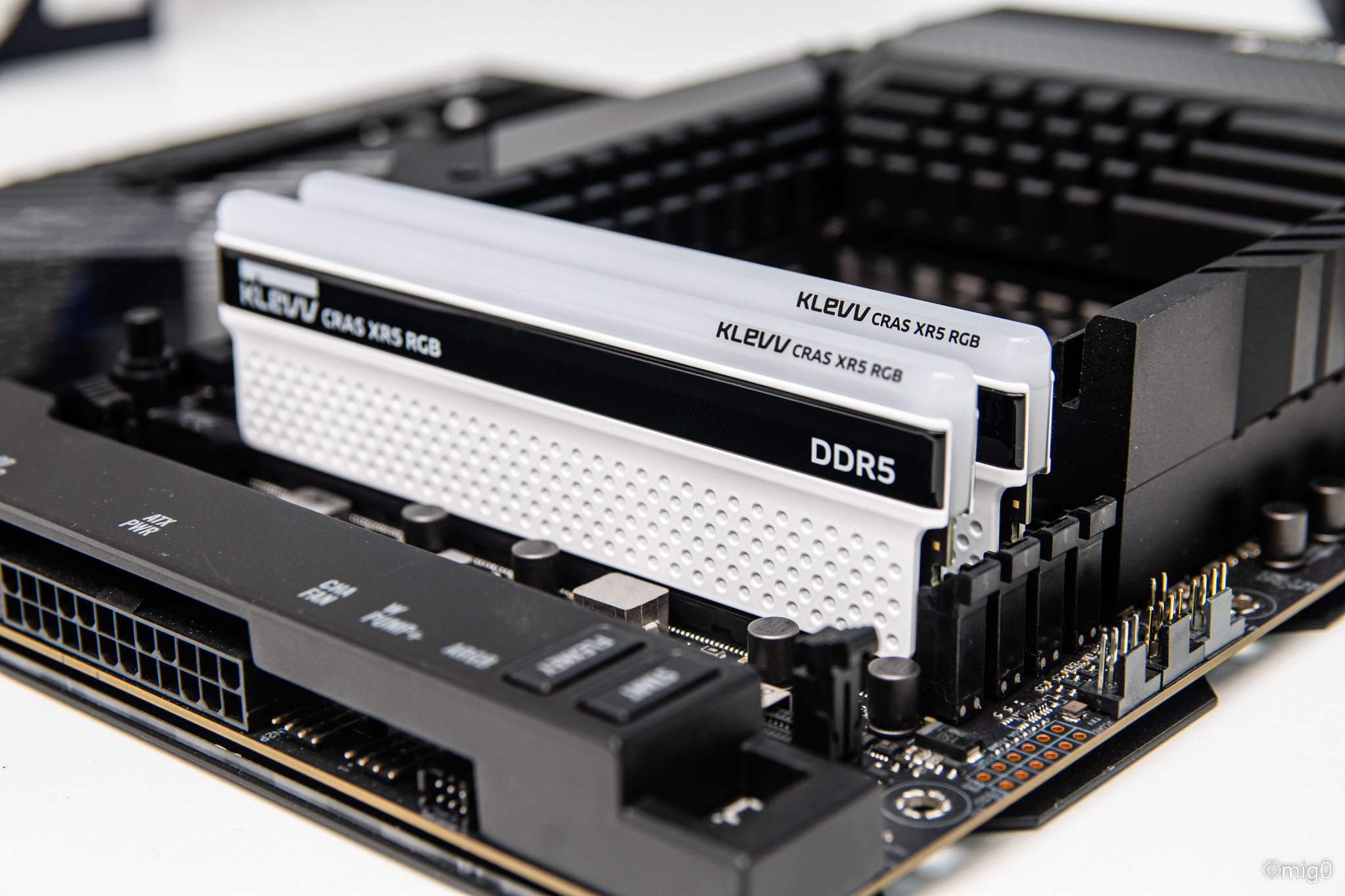 Giá RAM DDR4 và SSD mấy tháng tới sẽ giảm sâu, nửa cuối năm mới phục hồi
