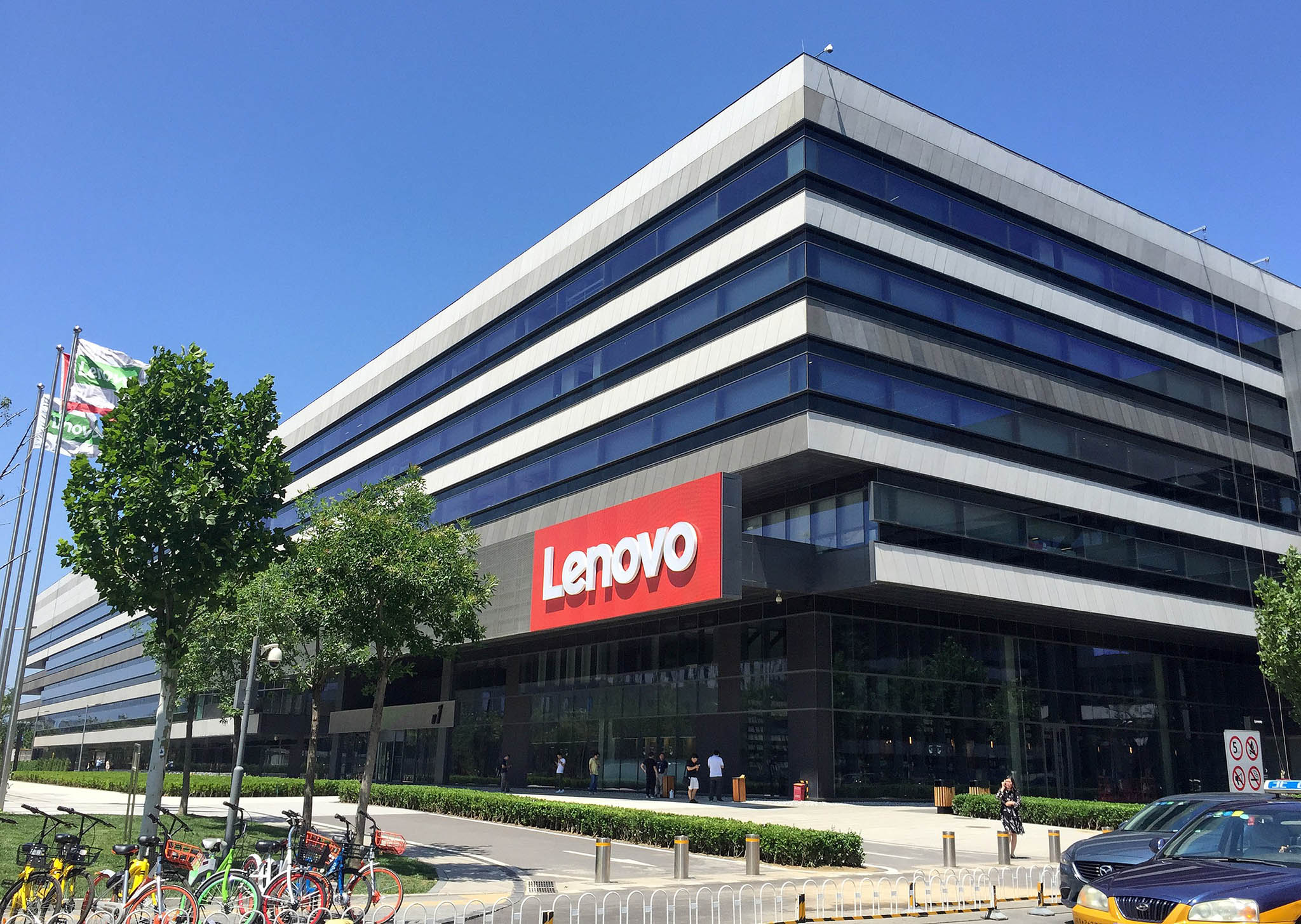 Sau thời gian bùng nổ của ngành PC, Lenovo thông báo lợi nhuận giảm tới 75% trong quý I