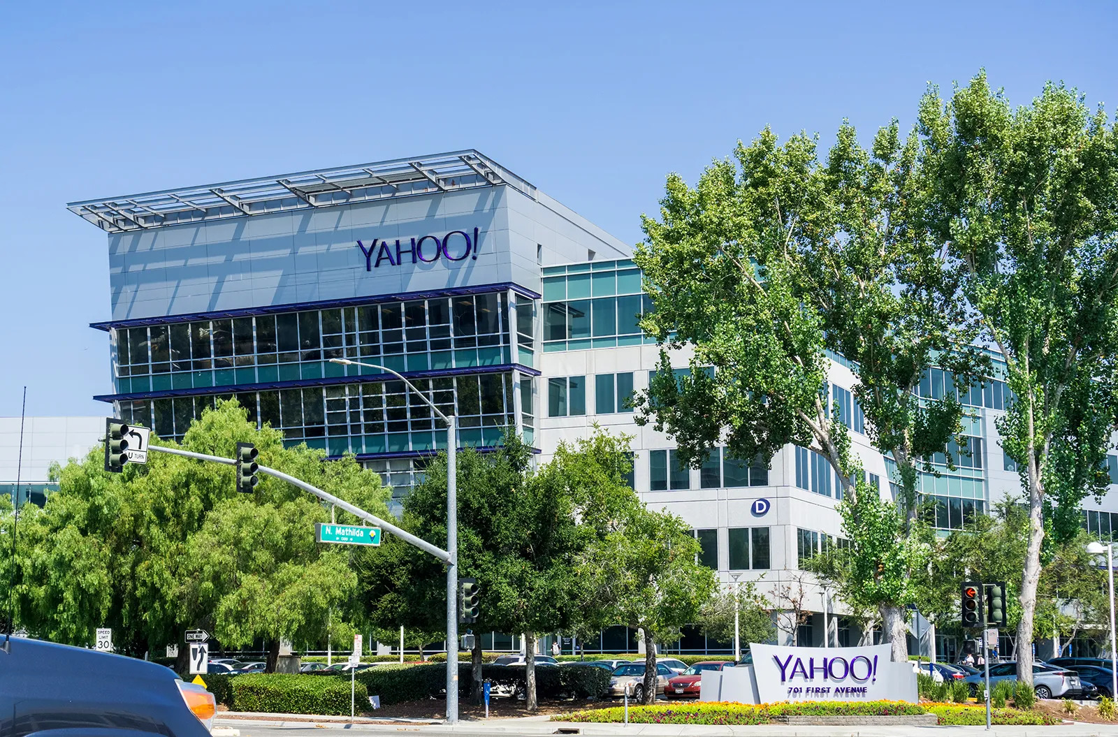 Headquarters-Yahoo-Inc-Sunnyvale-Calif.jpg