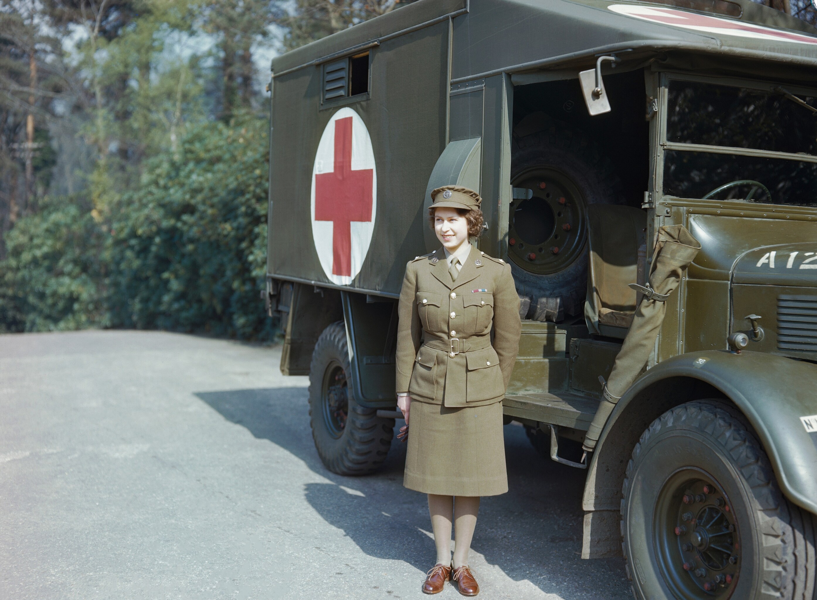 Hrh_Princess_Elizabeth_in_the_Auxiliary_Territorial_Service,_April_1945_TR2832.jpeg