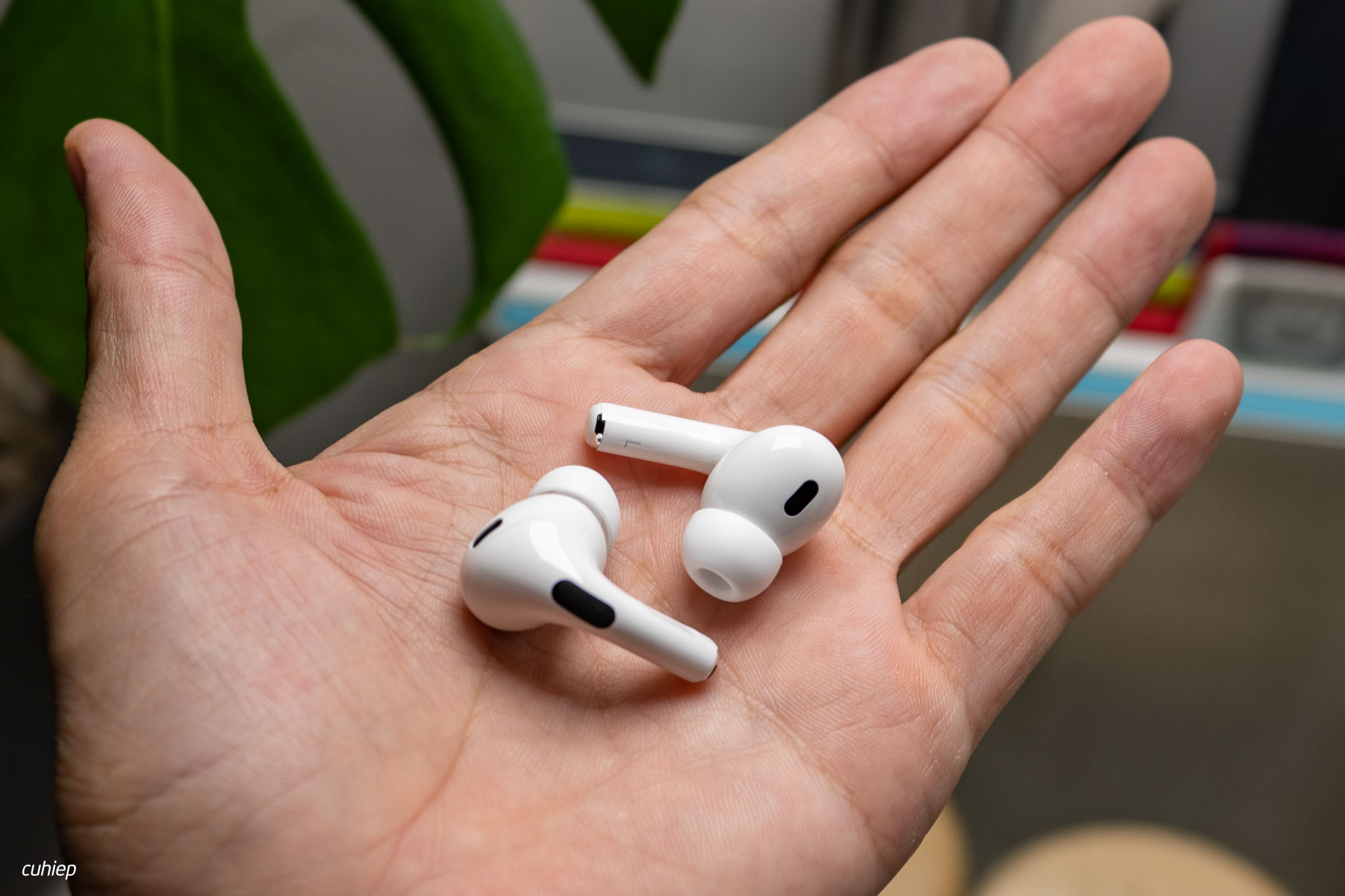 AirPods Pro có thêm nhiều cập nhật tính năng mới