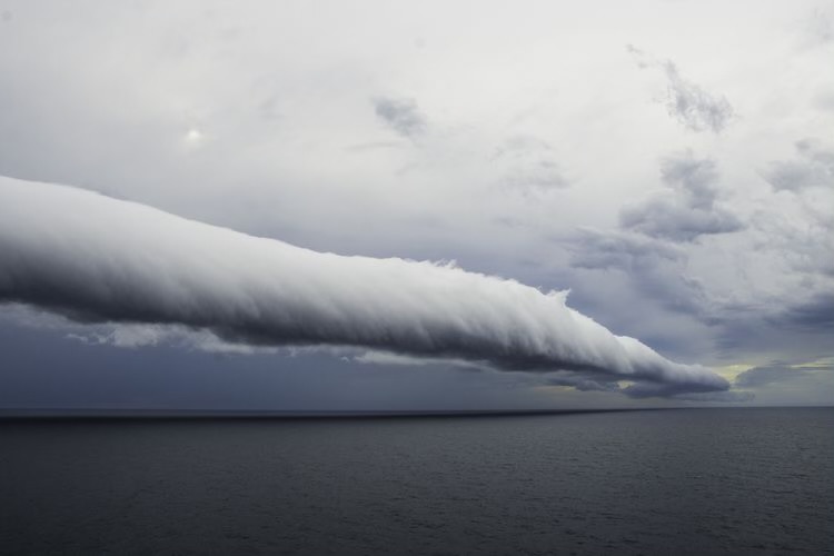 arcus-roll-cloud-eastern-argentinian-coast-169650795-57e014423df78c9cce89cc8e.jpeg