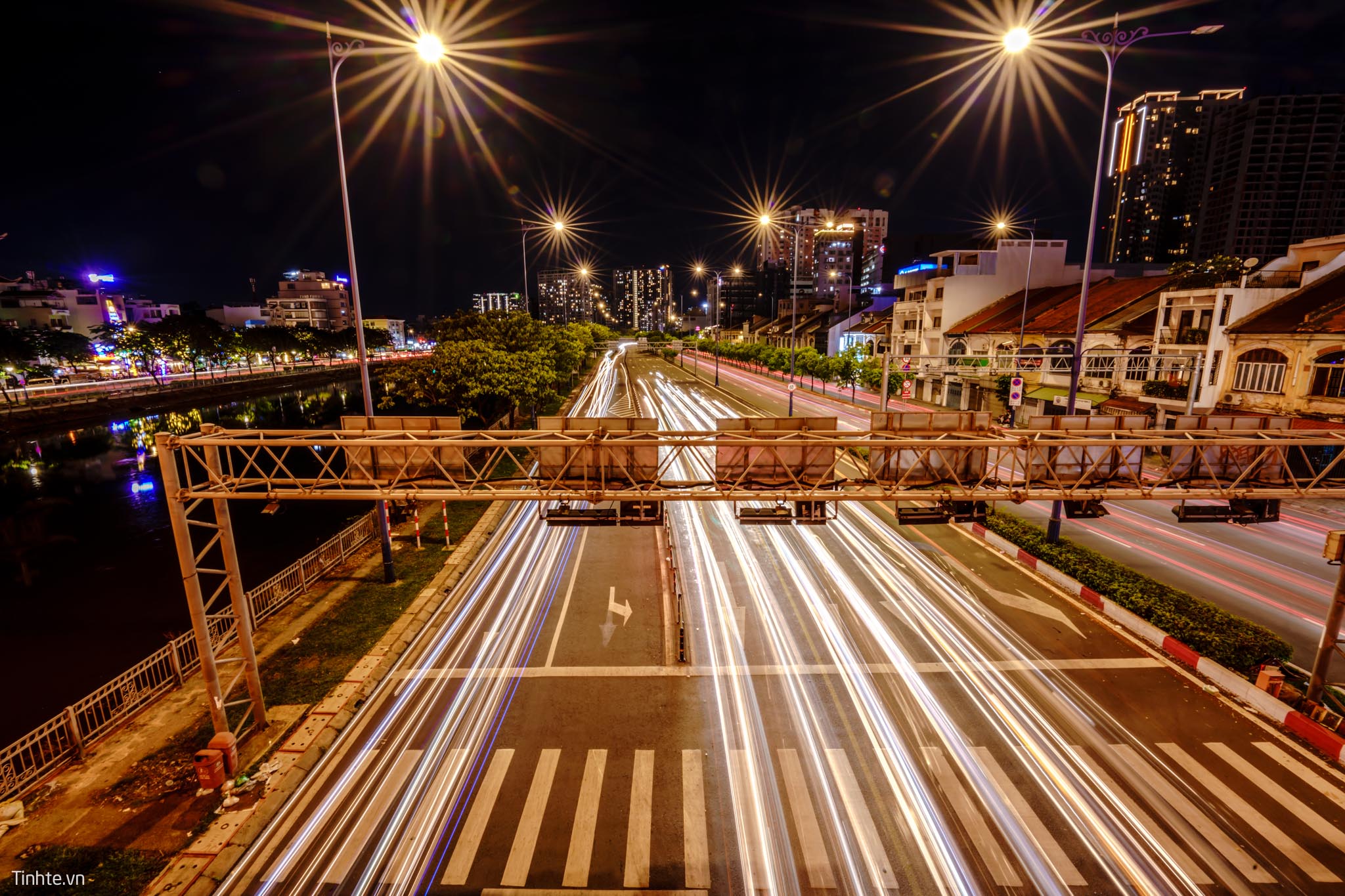 SIGMA-14MM-F-14-TRAI-NGHIEM-tinhte-51.jpg