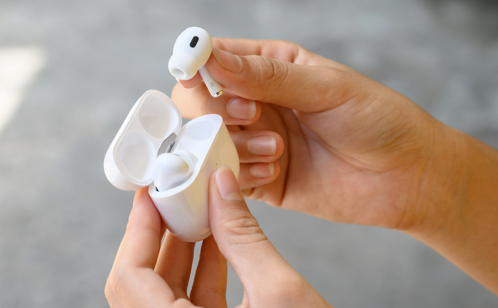 Gurman: AirPods Pro phiên bản USB-C có thể sẽ được ra mắt cùng với iPhone 15