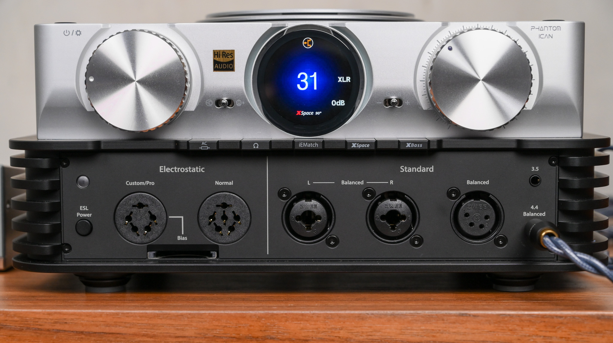 tinhte_ifi_ican_phantom_headphone_amplifier_focal_utopia_fostex_th900_th9098.jpg