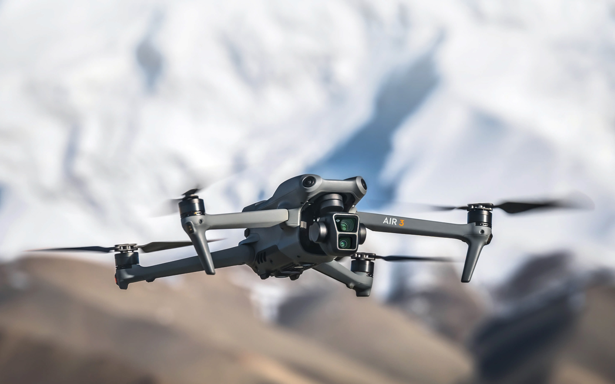 DJI Air 3 ra mắt: Bay 46 phút, camera kép 48MP, truyền hình ảnh O4, APAS 5.0, giá từ $1.099