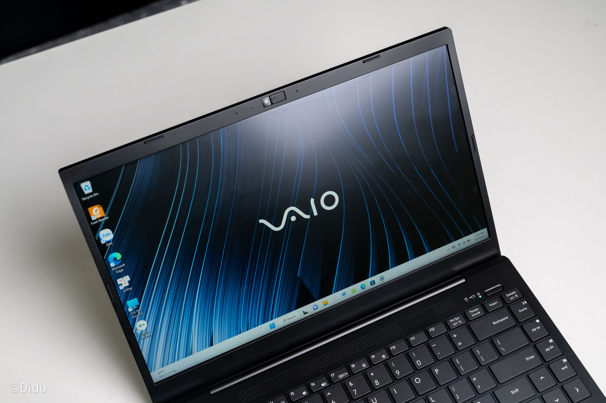 Trên tay một chiếc Vaio, không phải từ Sony