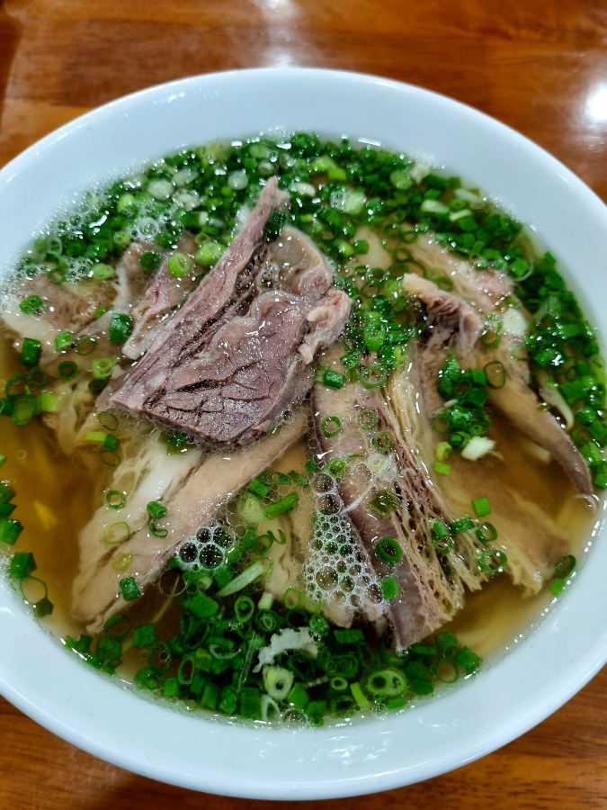 Phở nạm nhiều hành