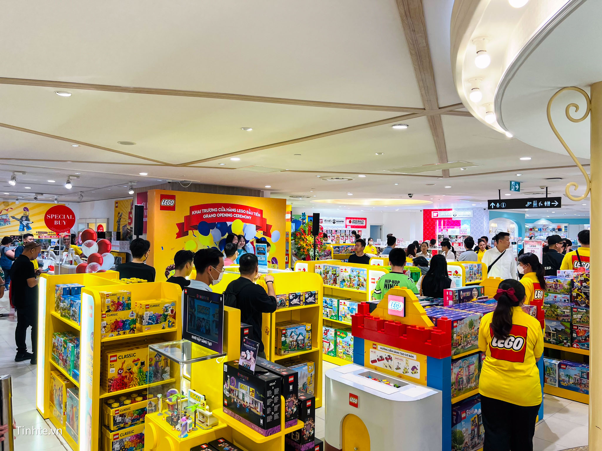 LEGO khai trương cửa hàng chính hãng đầu tiên tại Việt Nam