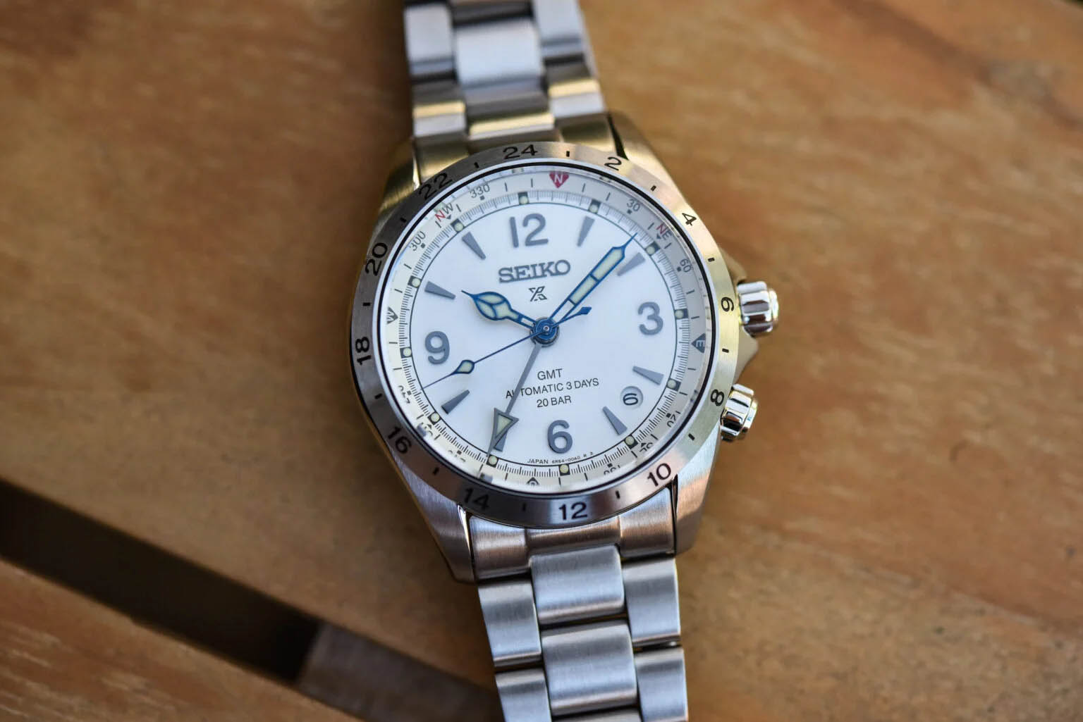 Seiko Alpinist lột xác, kỷ niệm 110 năm chiếc đồng hồ đeo tay đầu tiên, nhìn giống Explorer II quá!