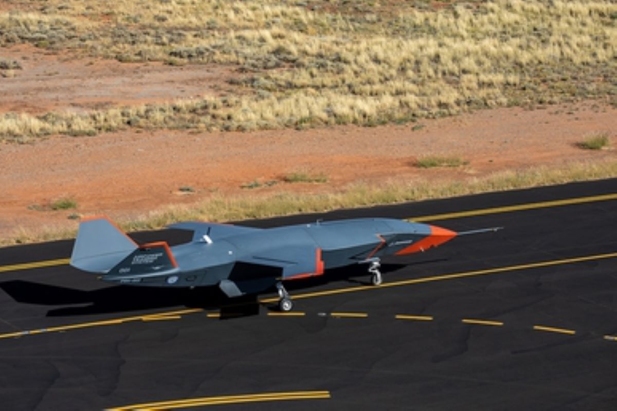 Loyal-Wingman-UAV-High-Speed-Taxi-Test.jpg