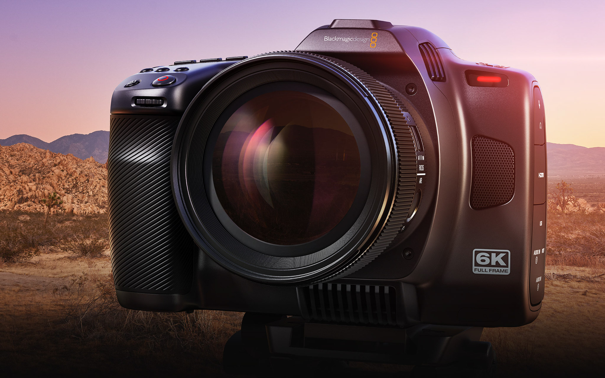 Blackmagic Cinema Camera 6K: Cảm biến Full-frame, ngàm Leica L, 2.595 USD