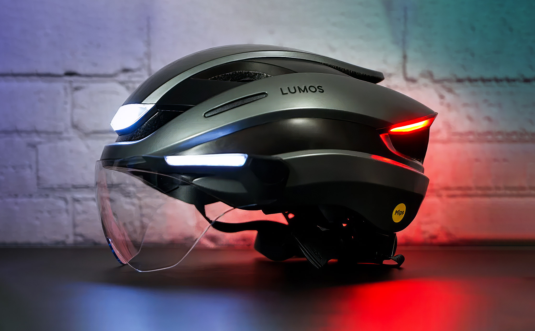 Lumos Ultra E-Bike: nón bảo hiểm xịn và công nghệ cho anh em đi xe đạp, giá từ 200 USD