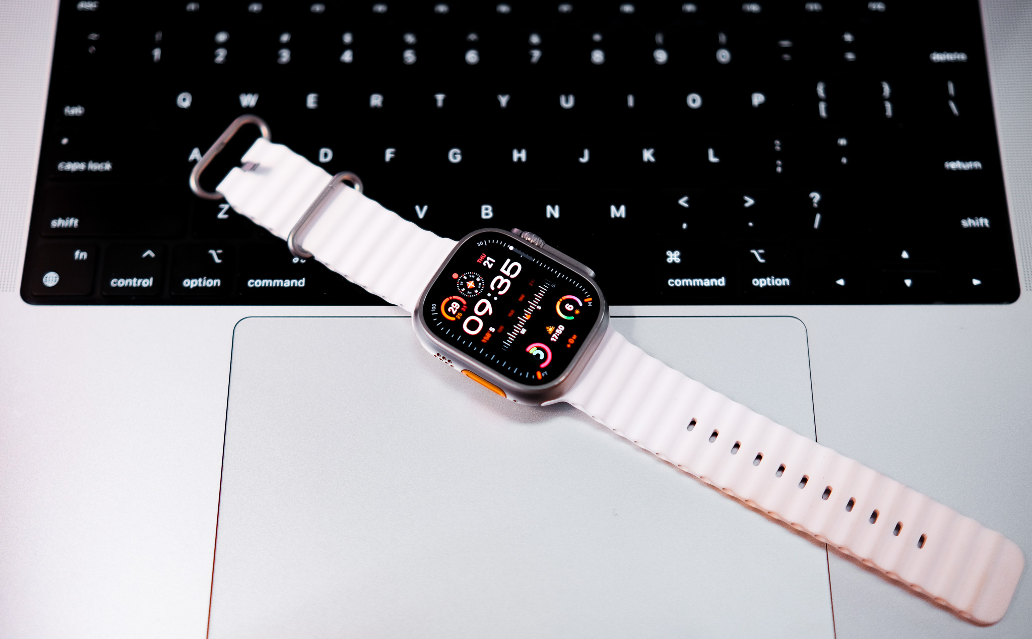 So sánh thông số Apple Watch Ultra và Apple Watch Ultra 2, nên nâng cấp không?