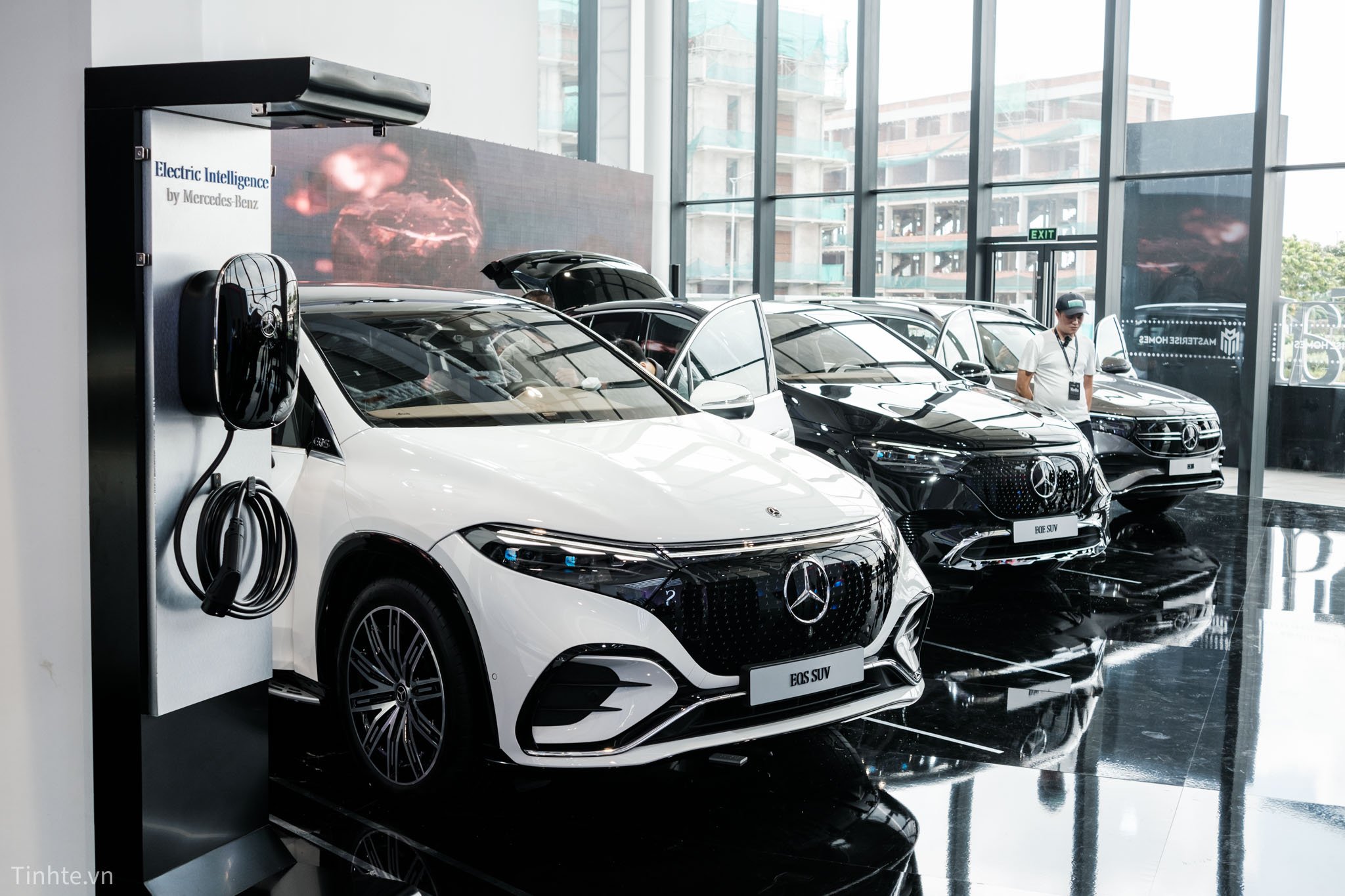 Mercedes-Benz EQB 250, EQE 500 4MATIC và EQS 500 4MATIC ra mắt Việt Nam, giá từ 2,289 tỷ