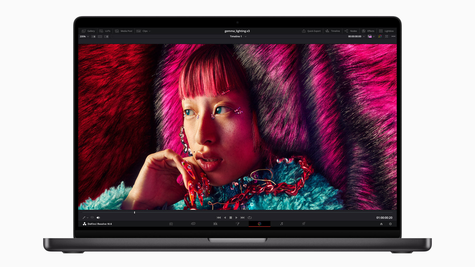 Apple-MacBook-Pro-Liquid-Retina-display-DaVinci-Resolve-231030-big.jpg.large-2x.jpg