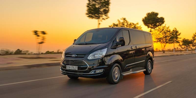 7 Chỗ Xe Ford Tourneo: Đẳng Cấp Và Tiện Nghi Tại Mức Giá Hợp Lý