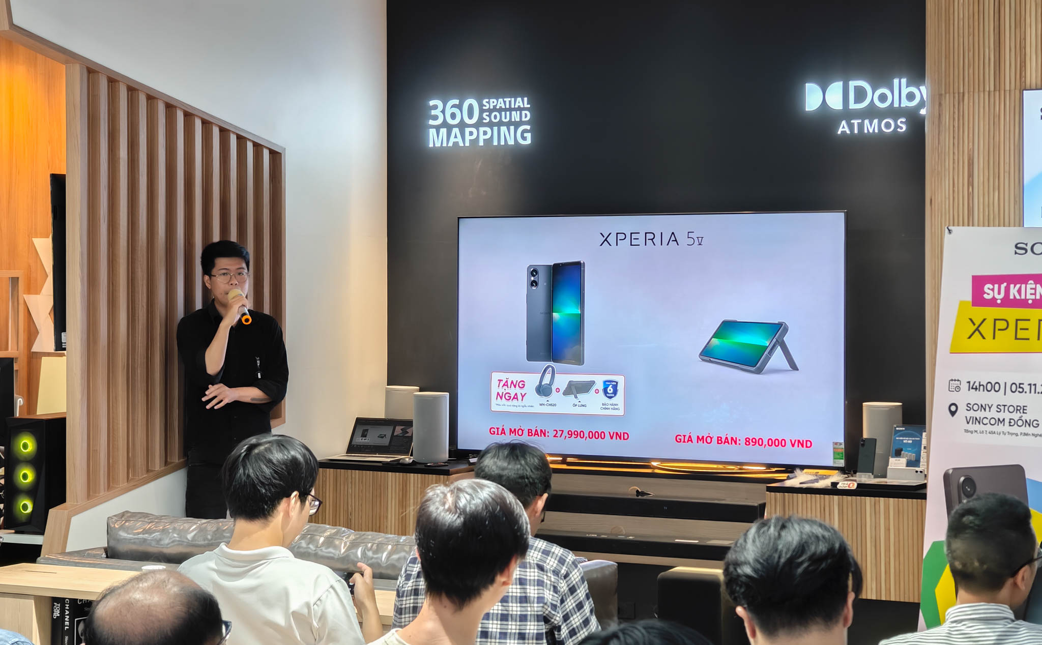 Sony Xperia 5V chính hãng có giá 27,99 triệu; bán kèm quà tặng từ 20.11