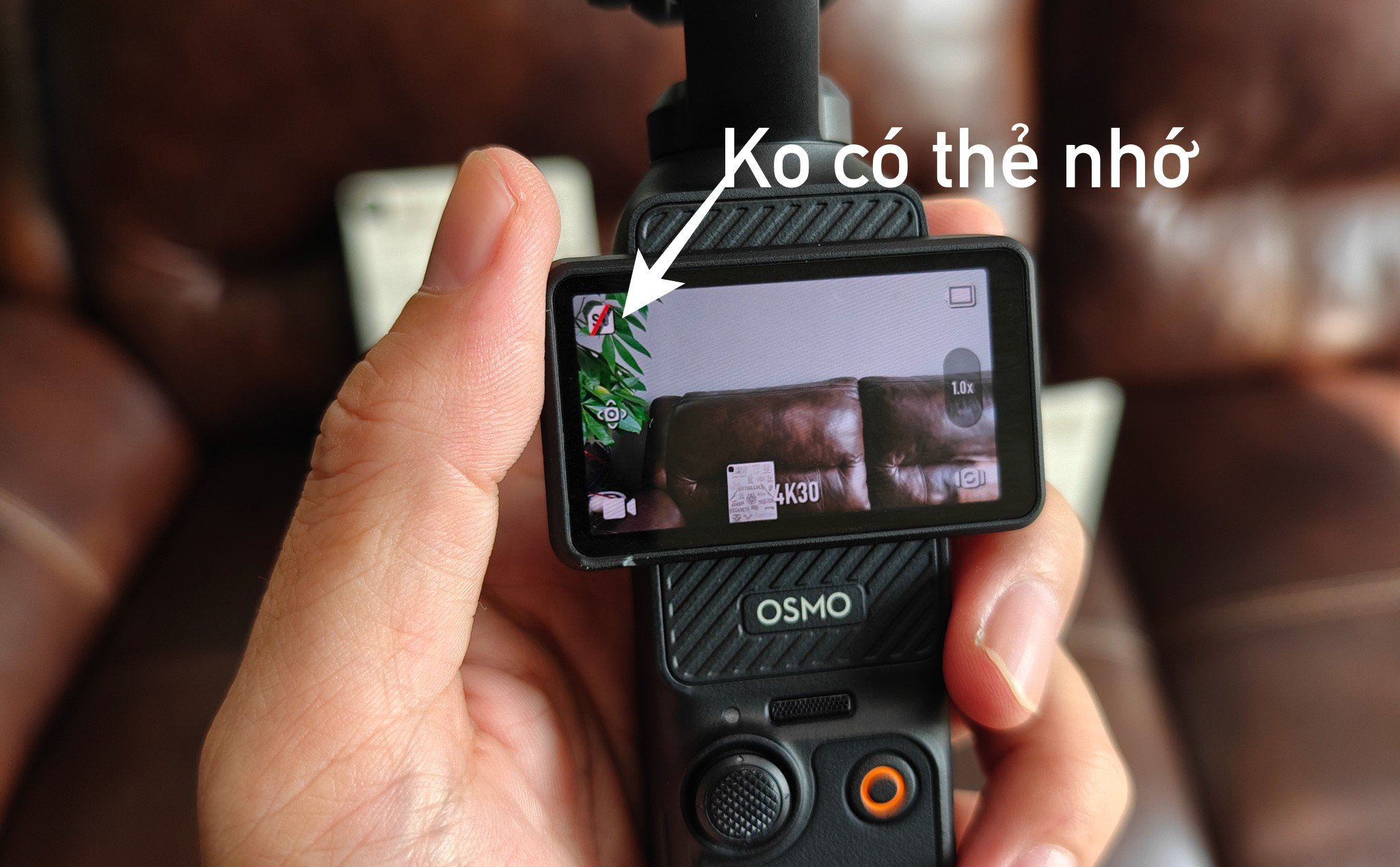 Từ hồi chuyển qua dùng Nikon Zf: 4 lần muốn chụp mà không thẻ và hết pin