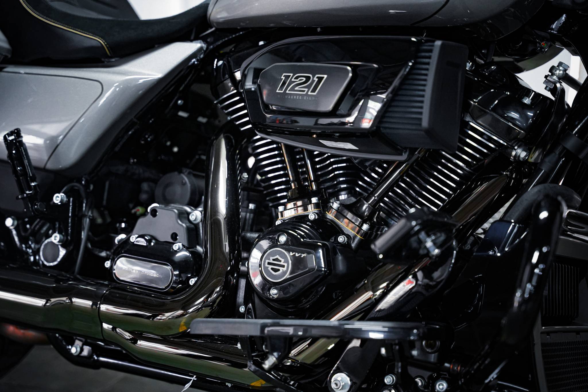 Harley-Davidson-CVO-2024-tinhte-25.jpg