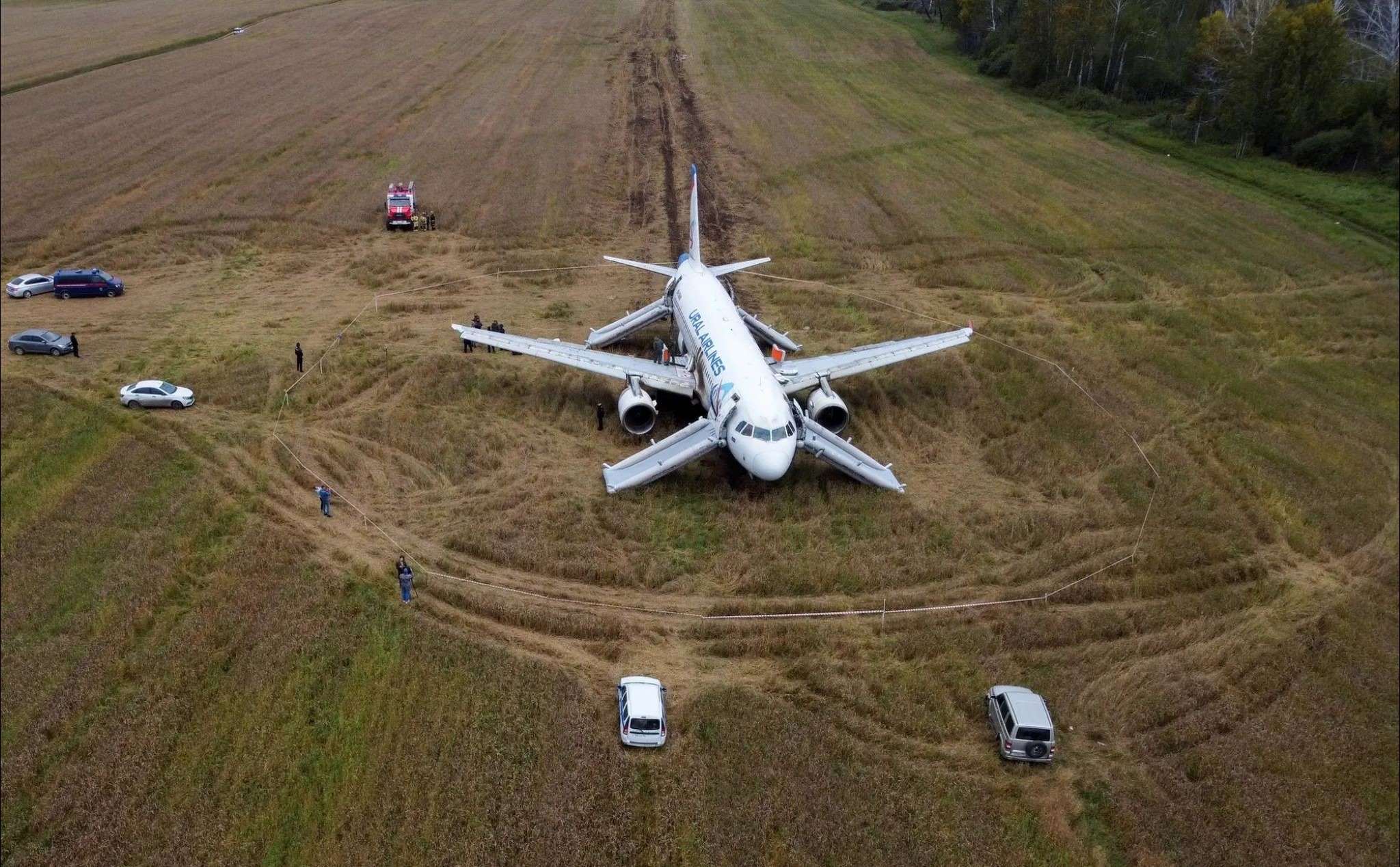 Phép màu trên cánh đồng lúa mì Siberia: Mỗi hành khách thoát nạn của Airbus A320 được trả 1,100 USD