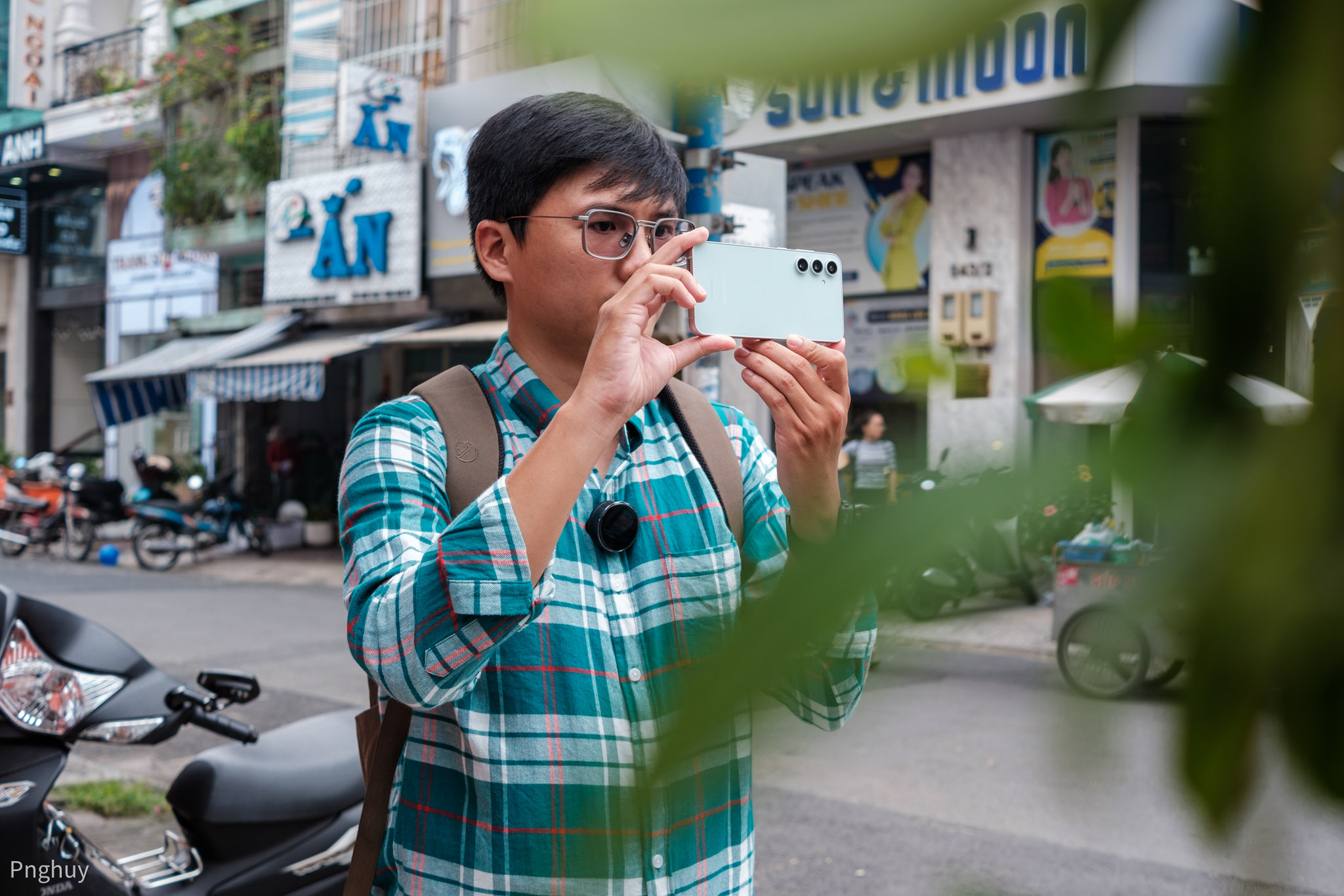 Một ngày dạo Sài Gòn với Samsung Galaxy S23 FE