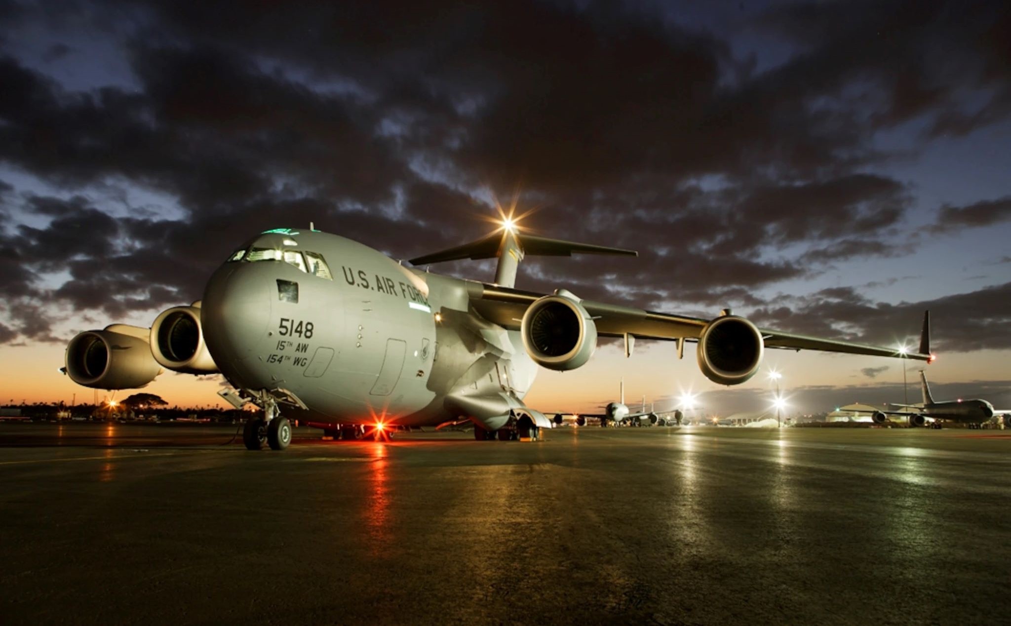 C-17 Globemaster III đã trở thành chiếc vận tải cơ hàng đầu thế giới ra sao?