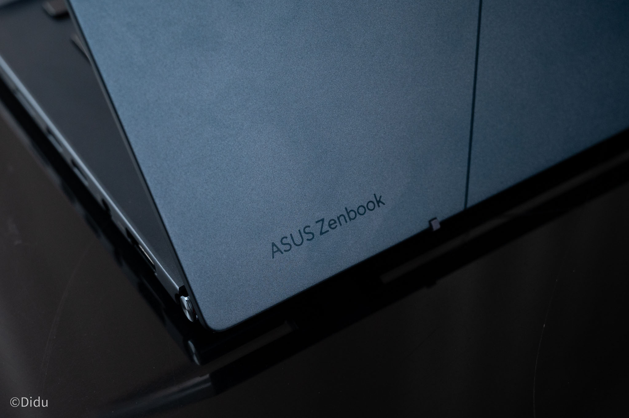 asus-zenbook-14-didu-tinhte-10.jpg