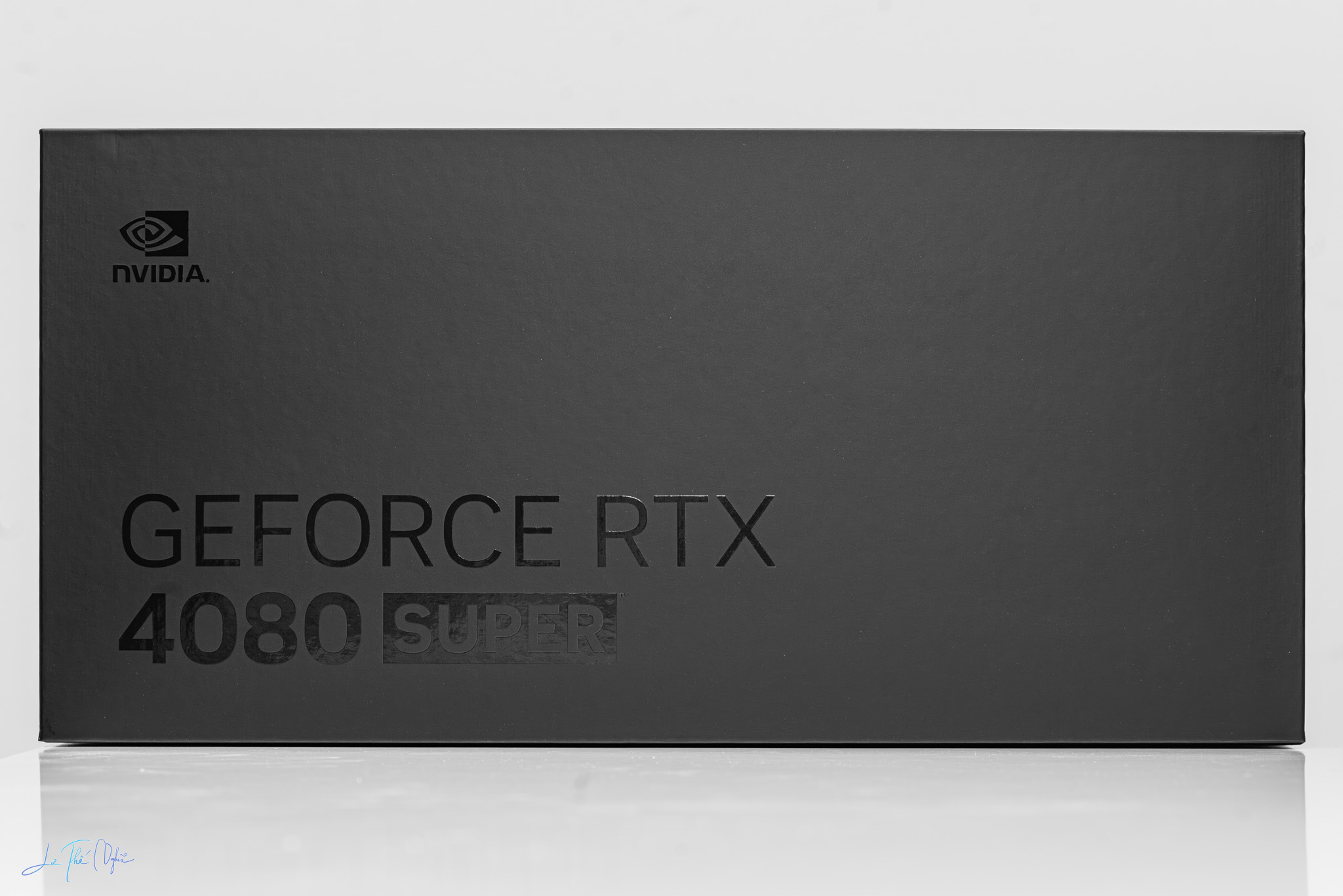 tren-tay-nvidia-geforce-rtx-4080-super-tinhte-1.jpg