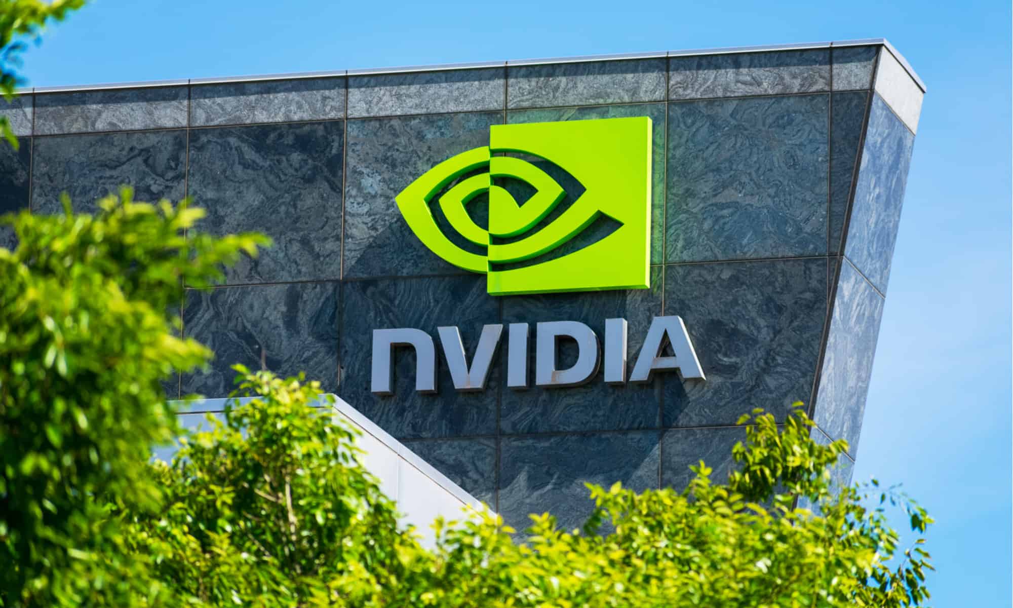 Hậu báo cáo tài chính, cổ phiếu Nvidia lại tăng, một ngày tăng gần bằng giá trị vốn hóa của cả AMD