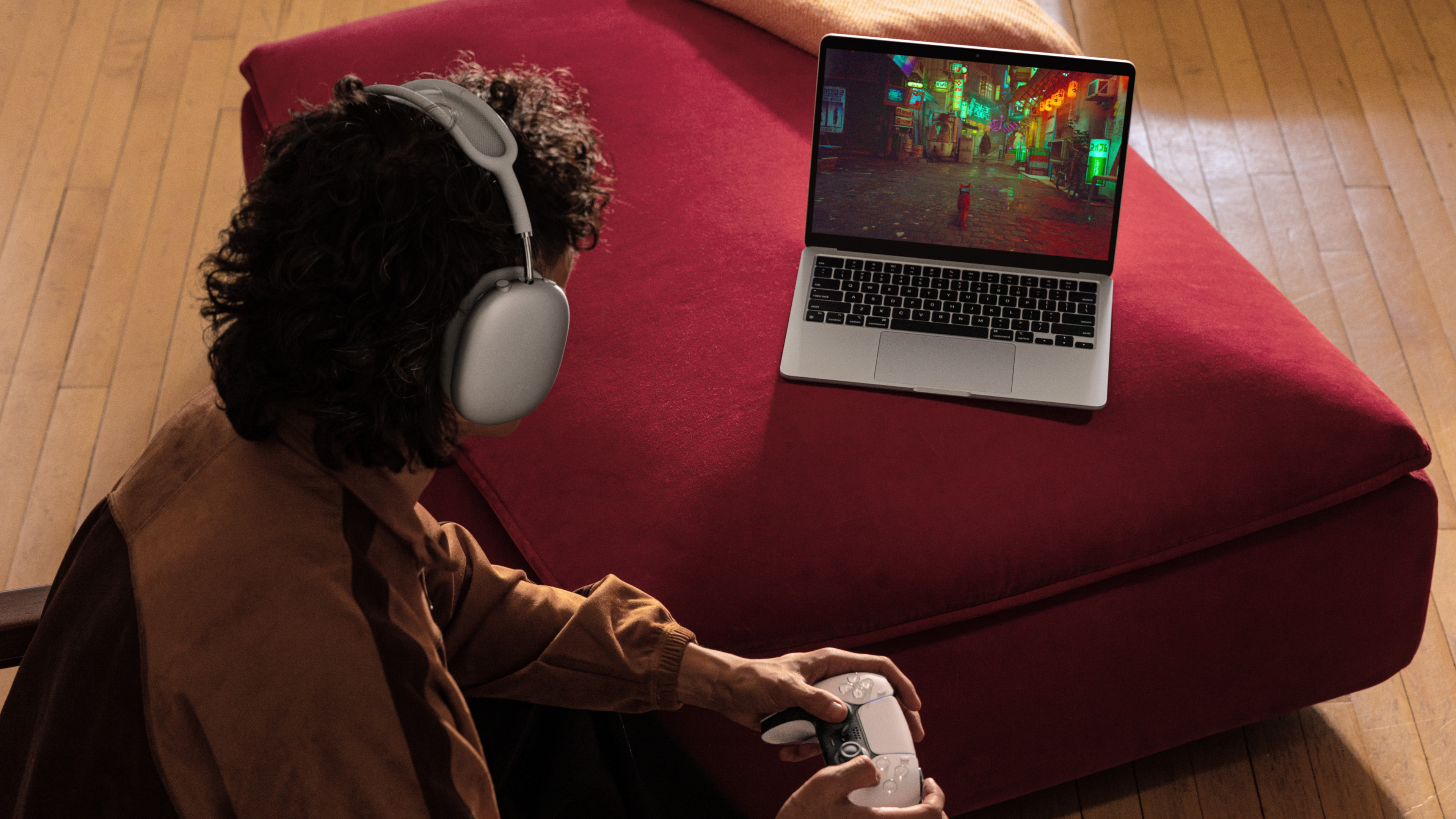 Apple-MacBook-Air-lifestyle-gaming-240304.jpg