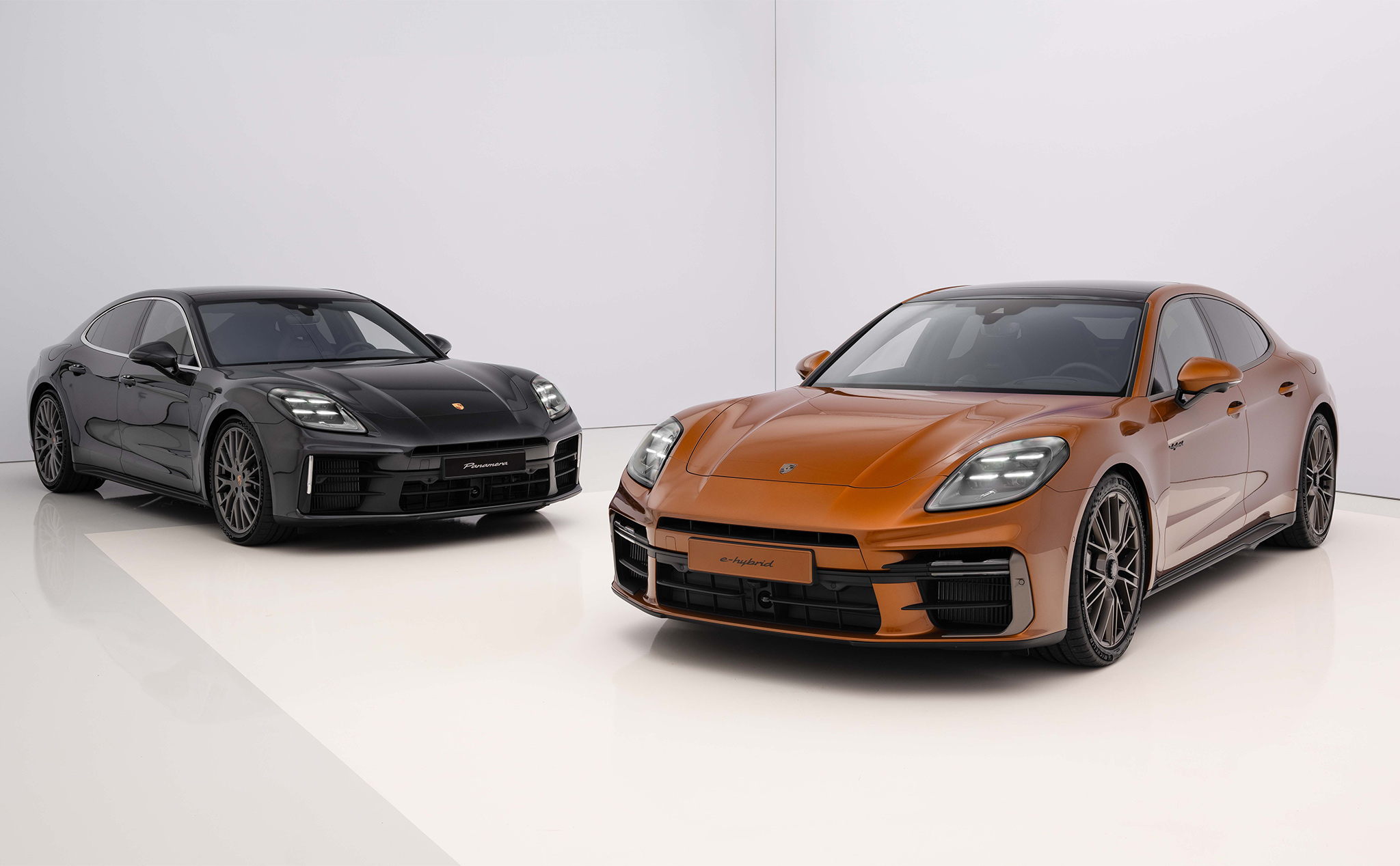 Porsche Panamera 2024 chính thức ra mắt: Mạnh mẽ và hiện đại hơn