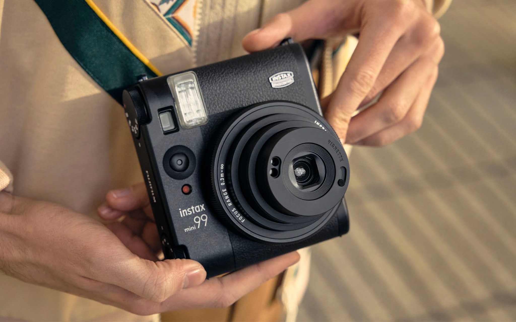 Instax Mini 99: Máy ảnh lấy liền cho nhiều tuỳ biến nhất mà Fujifilm từng sản xuất