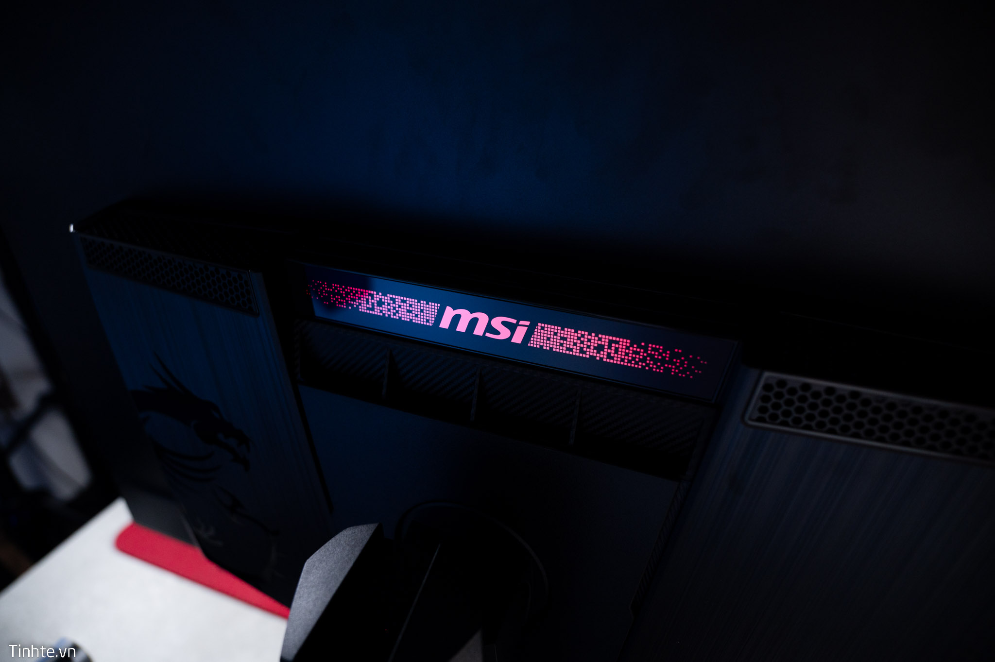 MSI-OLED-tinhte-8.jpg