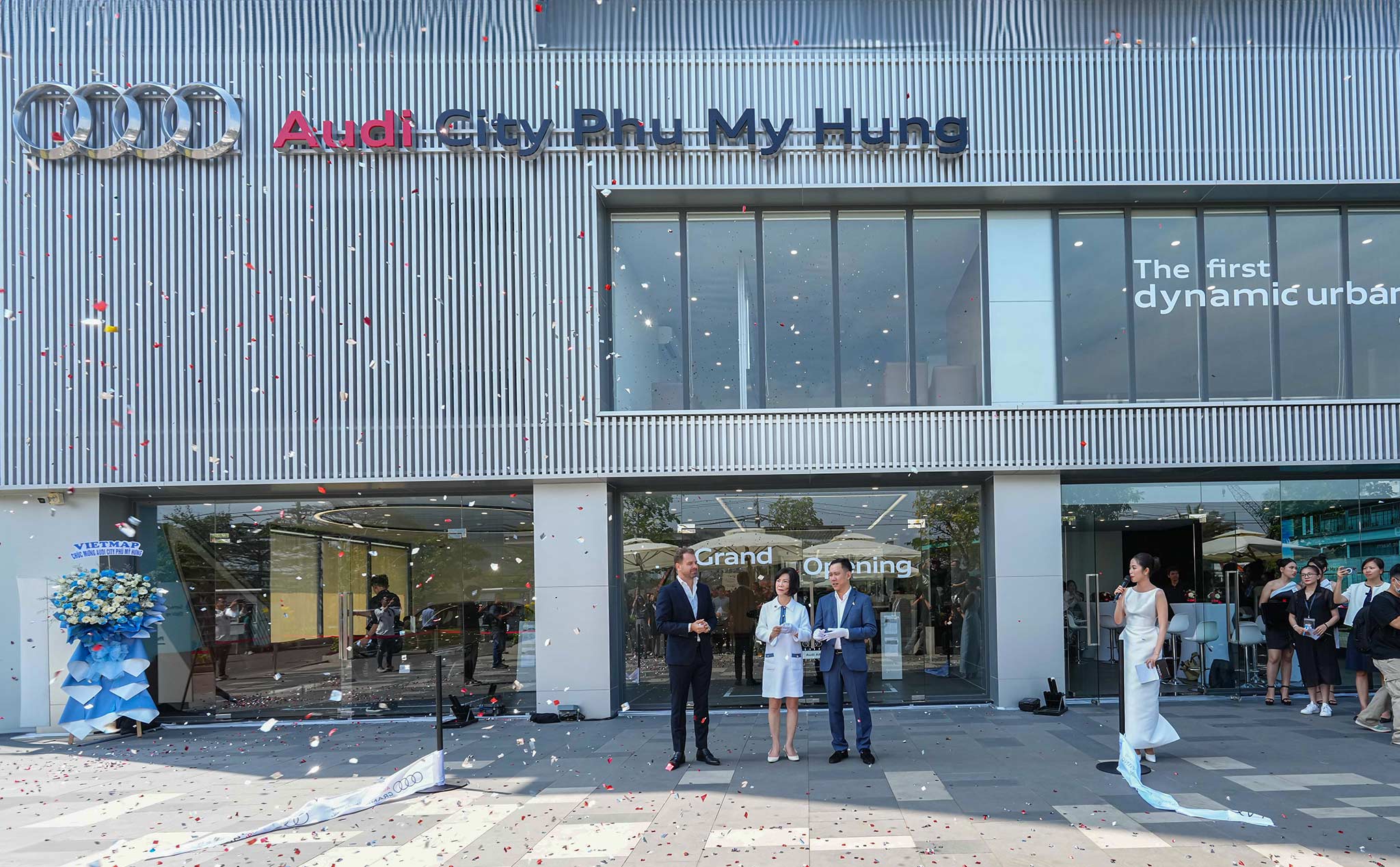 Audi khai trương đại lý Audi City Phú Mỹ Hưng quận 7, có trạm sạc nhanh xe điện