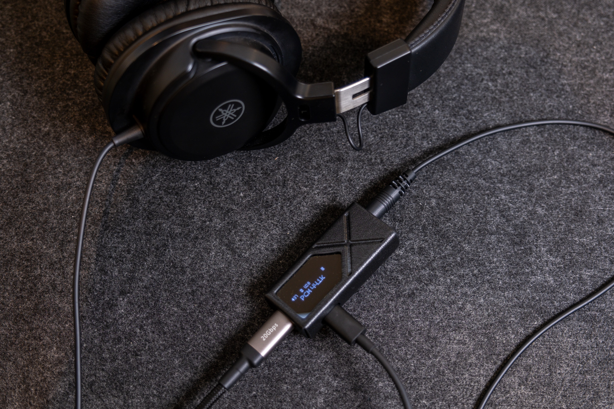 tinhte-fiio-ka17-dac-amp-headphones1.jpg