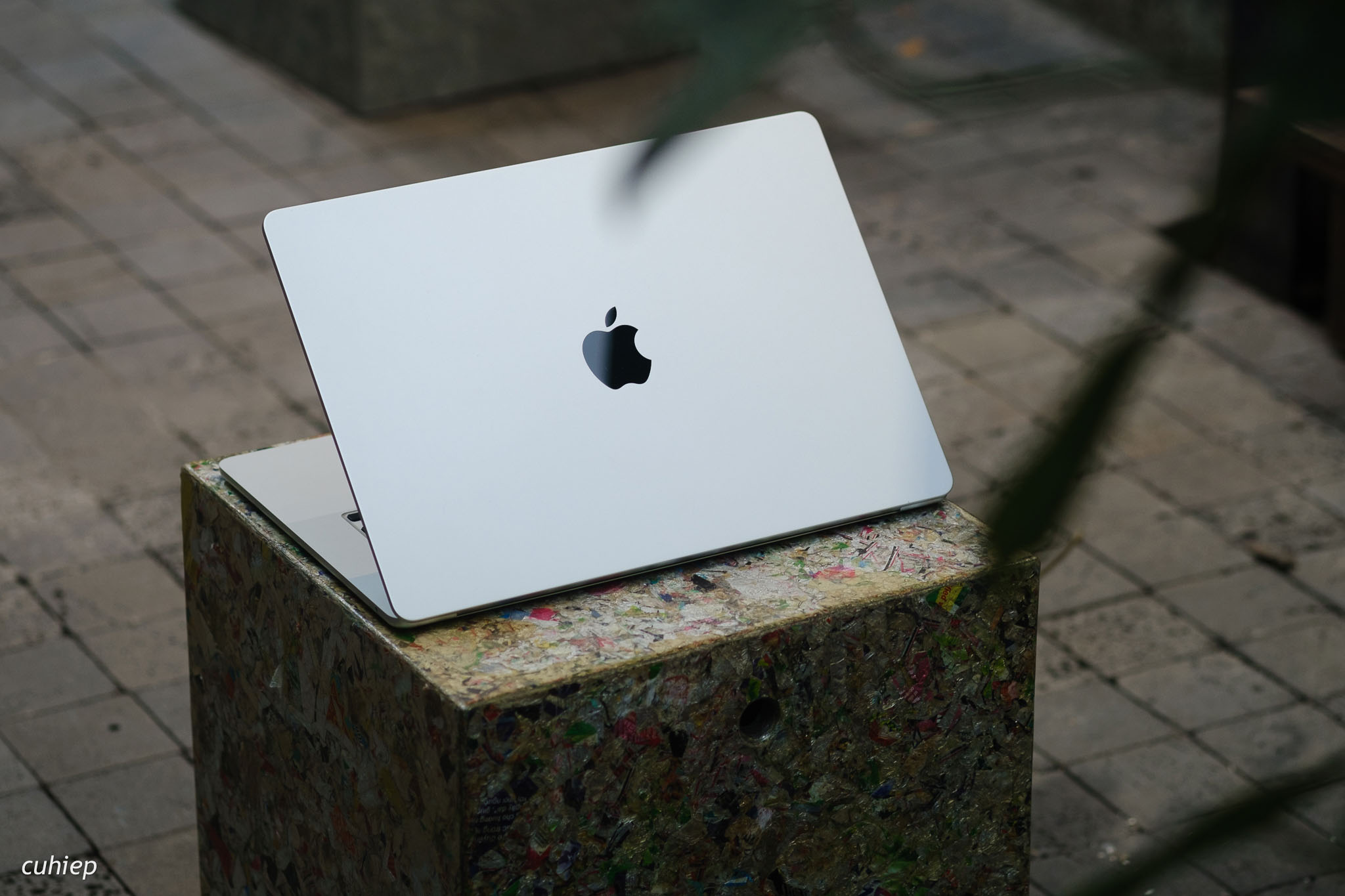 Apple vẫn tiếp tục bảo vệ quan điểm 8GB RAM trên MacBook là đủ dùng