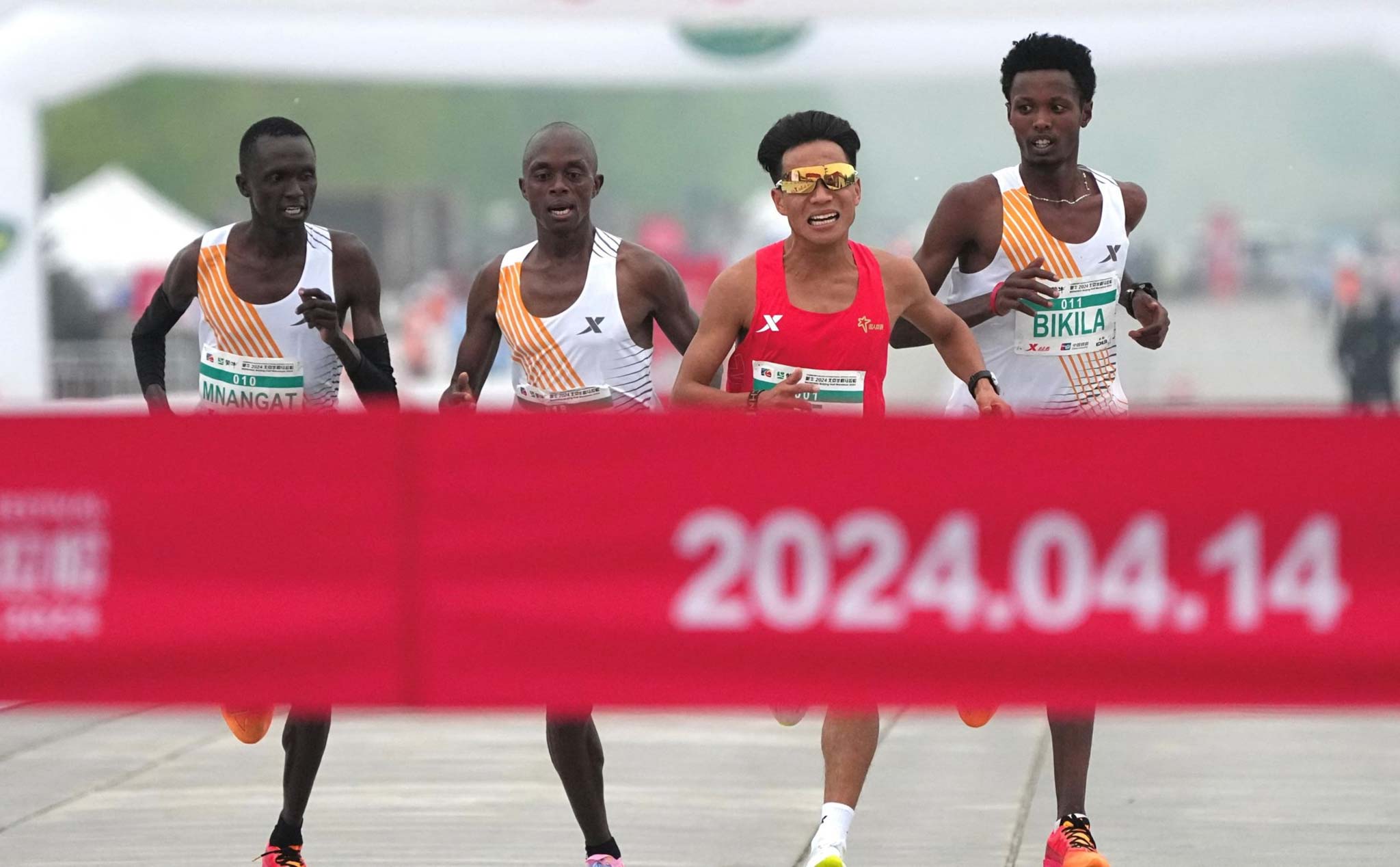 Giải chạy bị điều tra vì 3 vận động viên châu Phi nhường chiến thắng cho vđv Trung Quốc
