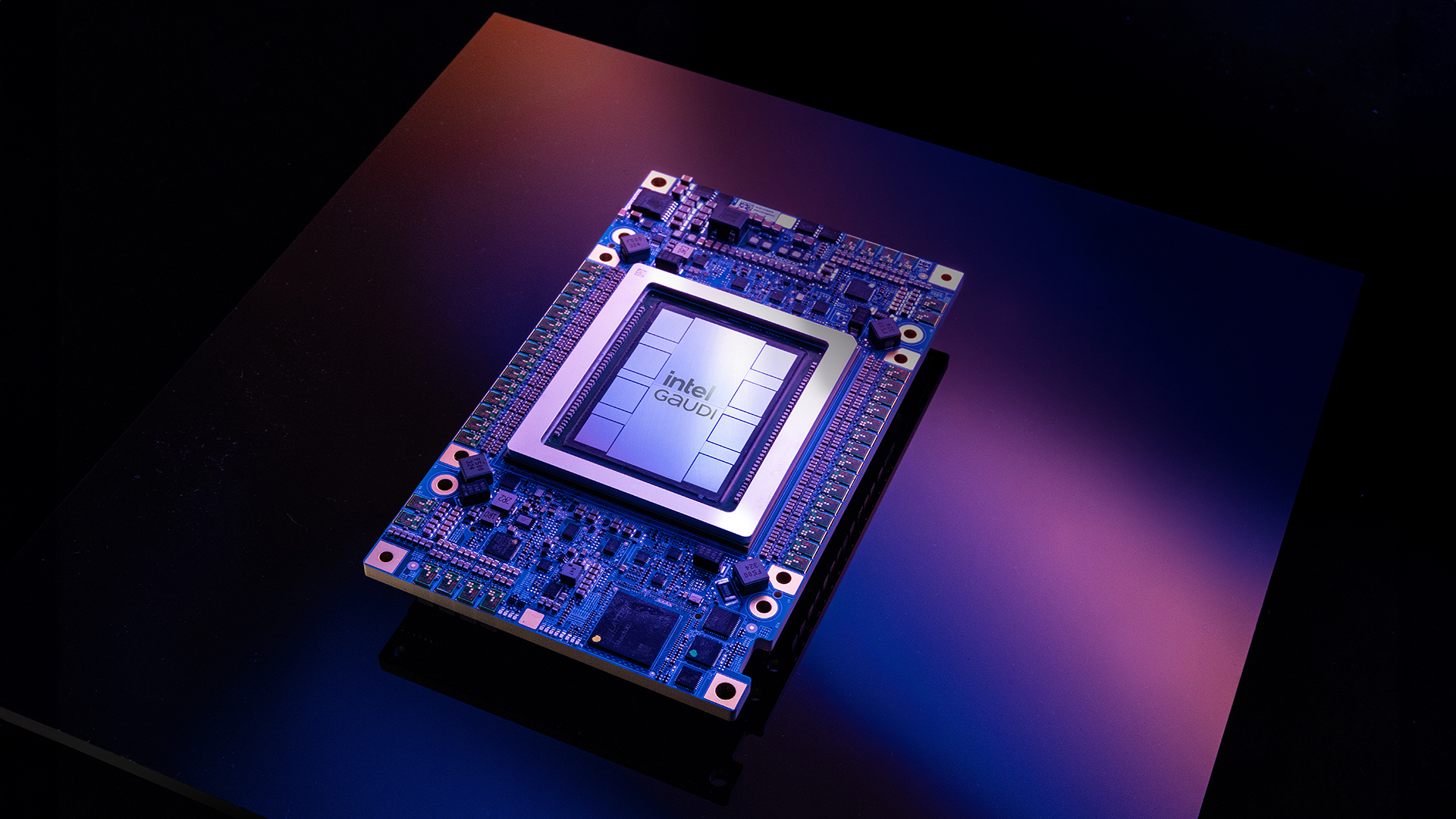 Intel chia sẻ kế hoạch giành lại vị thế ngành bán dẫn, sang năm sẽ dùng tới máy EUV tối tân