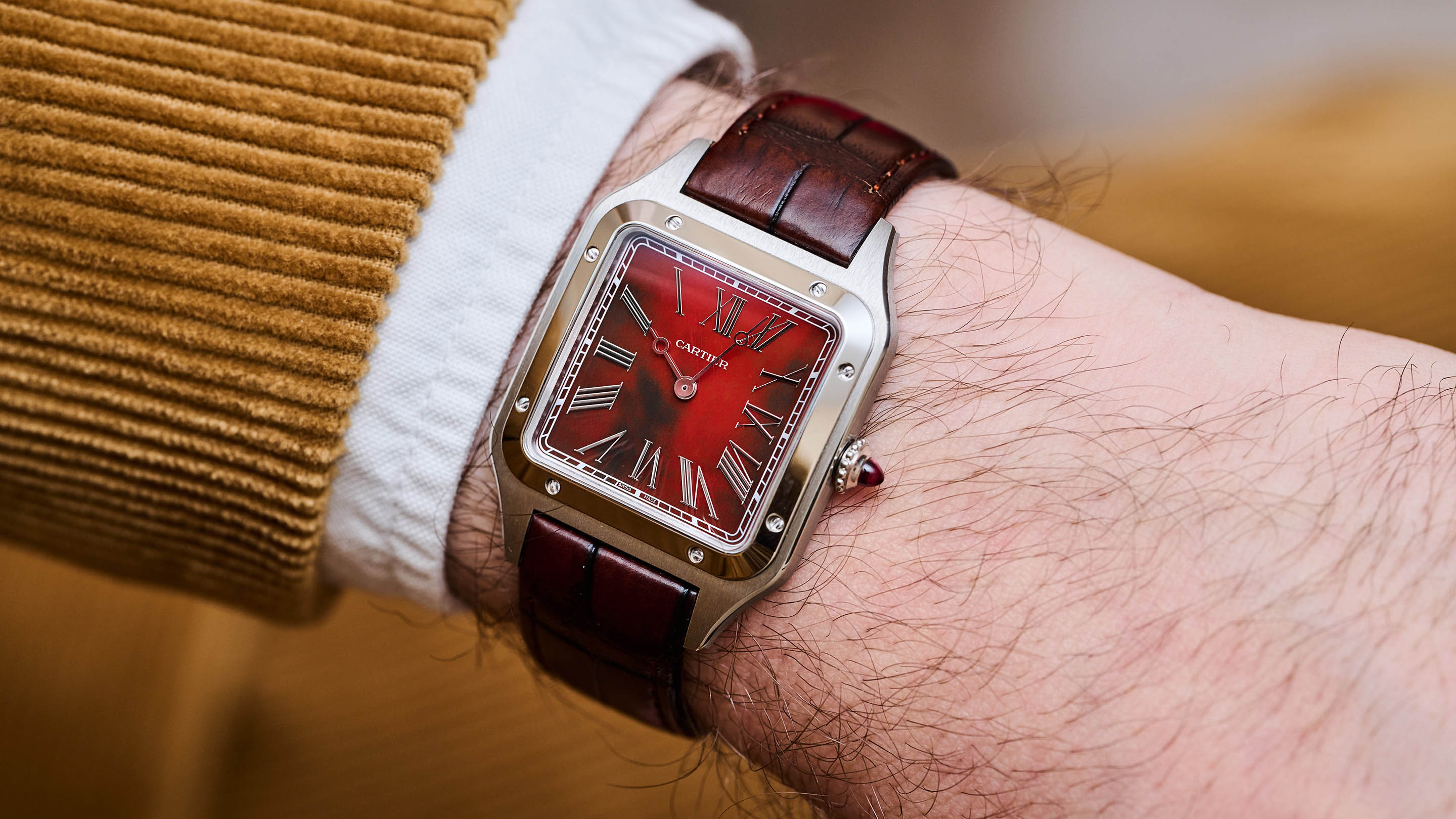 Cartier Santos-Dumont Rewind: Kim đồng hồ chạy ngược, nhưng hóa ra cực kỳ hữu ích