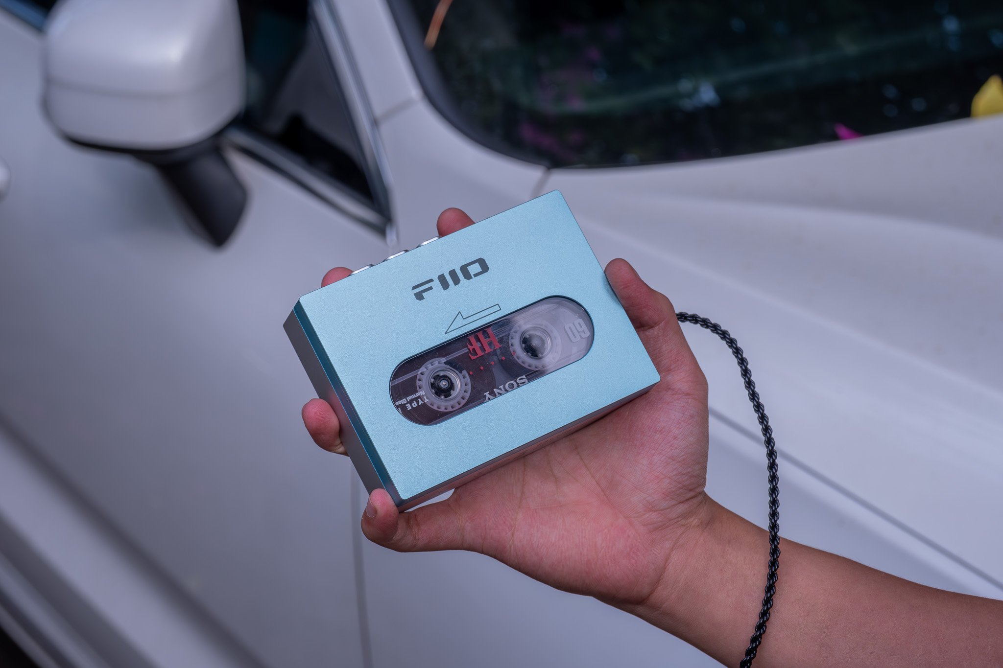 tinhte-fiio-cp13-cassette-player-may-cat-xet-di-dong6.jpg