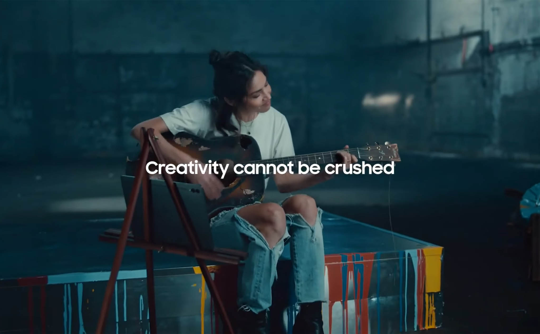 Samsung tiếp tục cà khịa Apple trong quảng cáo mới: "Không thể phá hoại sự sáng tạo"