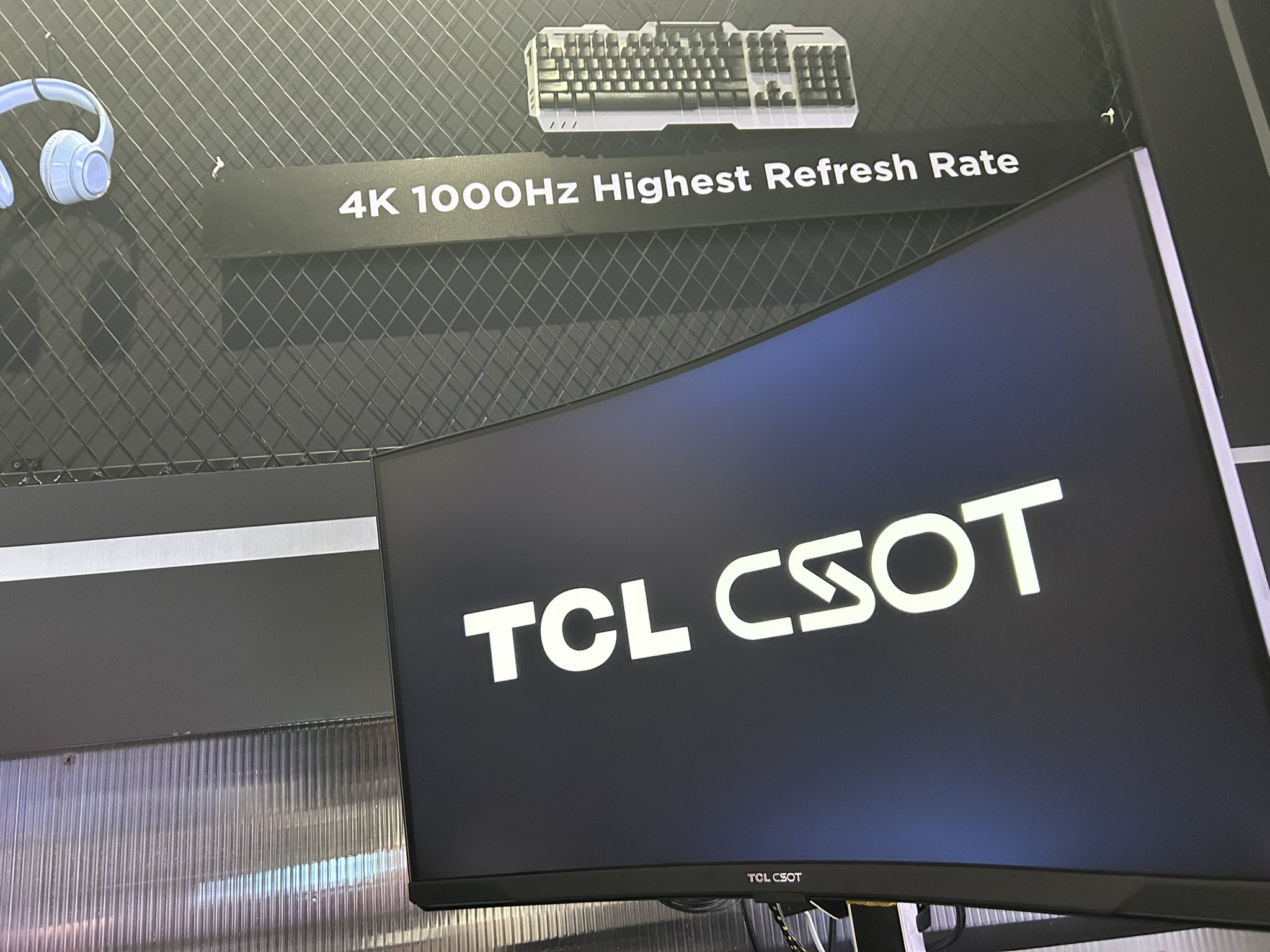 Đây là màn hình 4K 1000Hz của TCL, nhưng thực sự có ai cần tới nó?